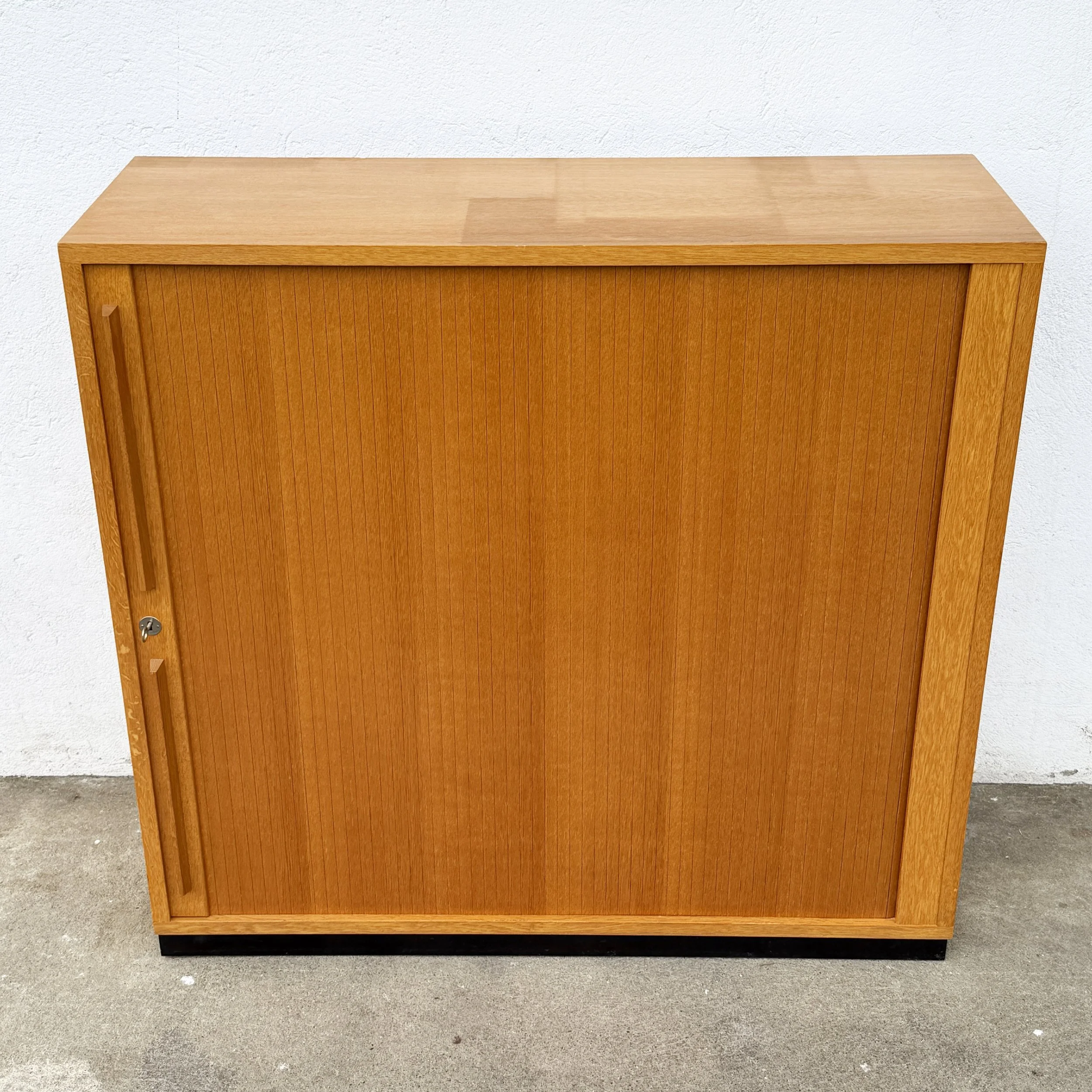 ModernEra_Rollschrank.4792.jpg