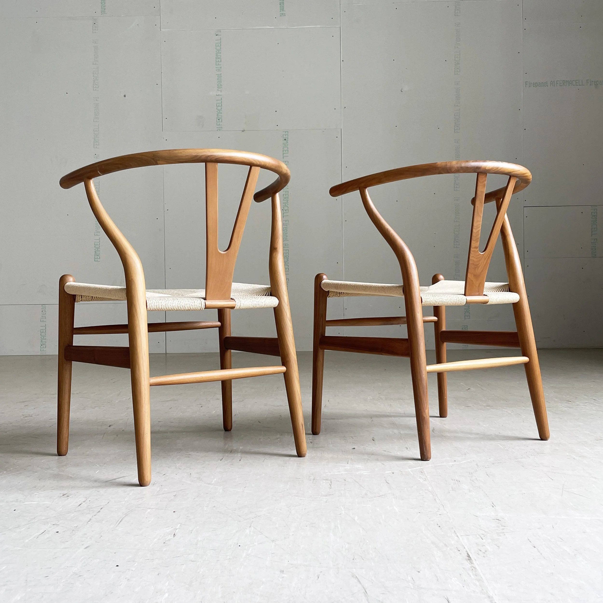 ModernEra_Carl_Hansen_Wishbone_Chair.5478.jpg