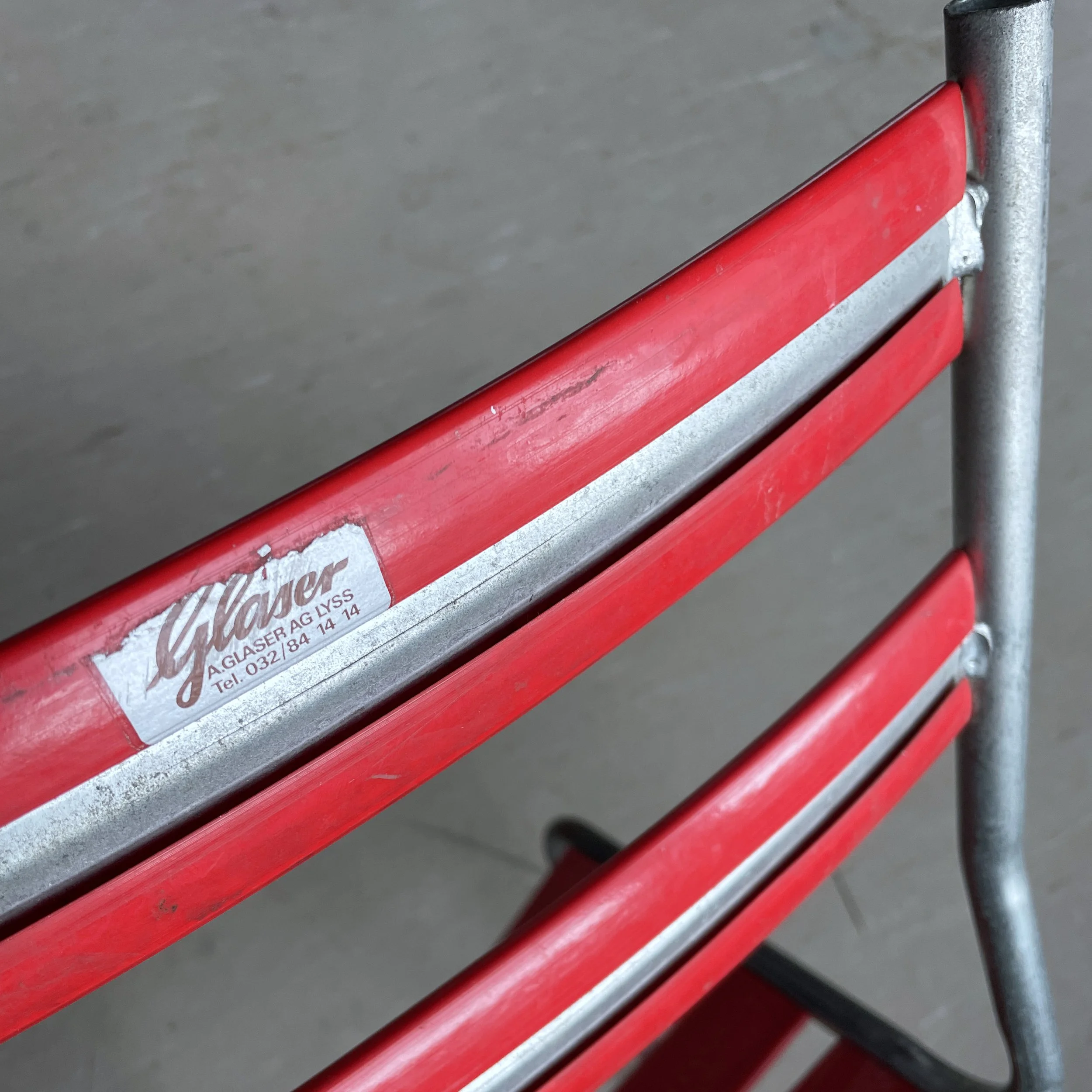 ModernEra_Gartenstühle_Glaser_rot_2586 2.JPG