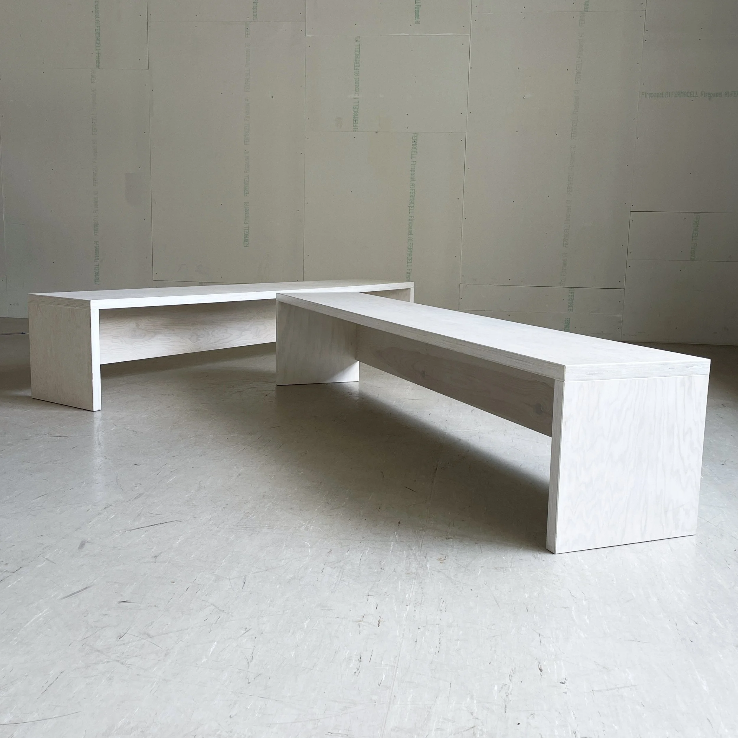 ModernEra_Bank_weiss_5436.jpg