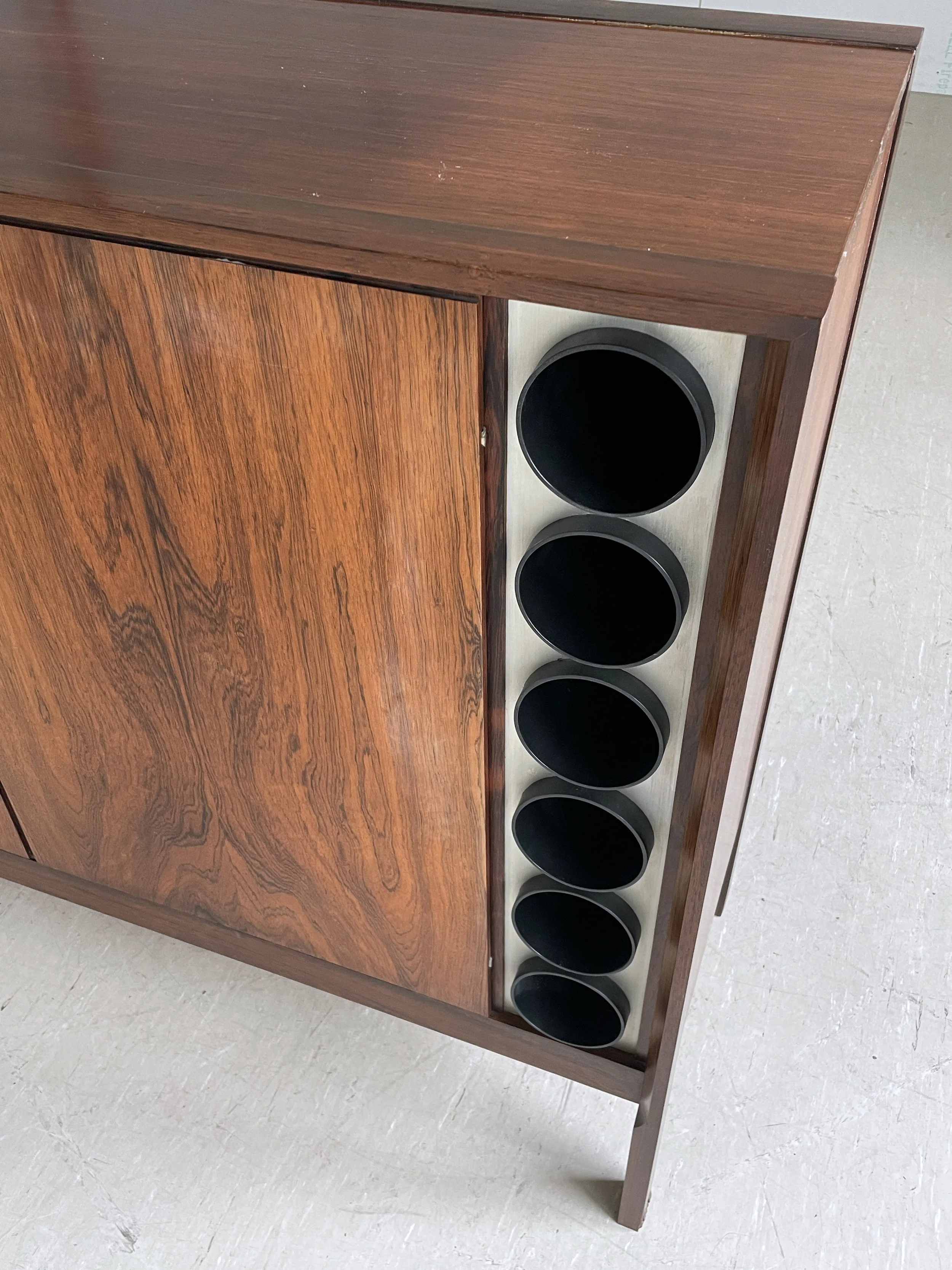 ModernEra_Swiss_Form_Sideboard9765.JPG