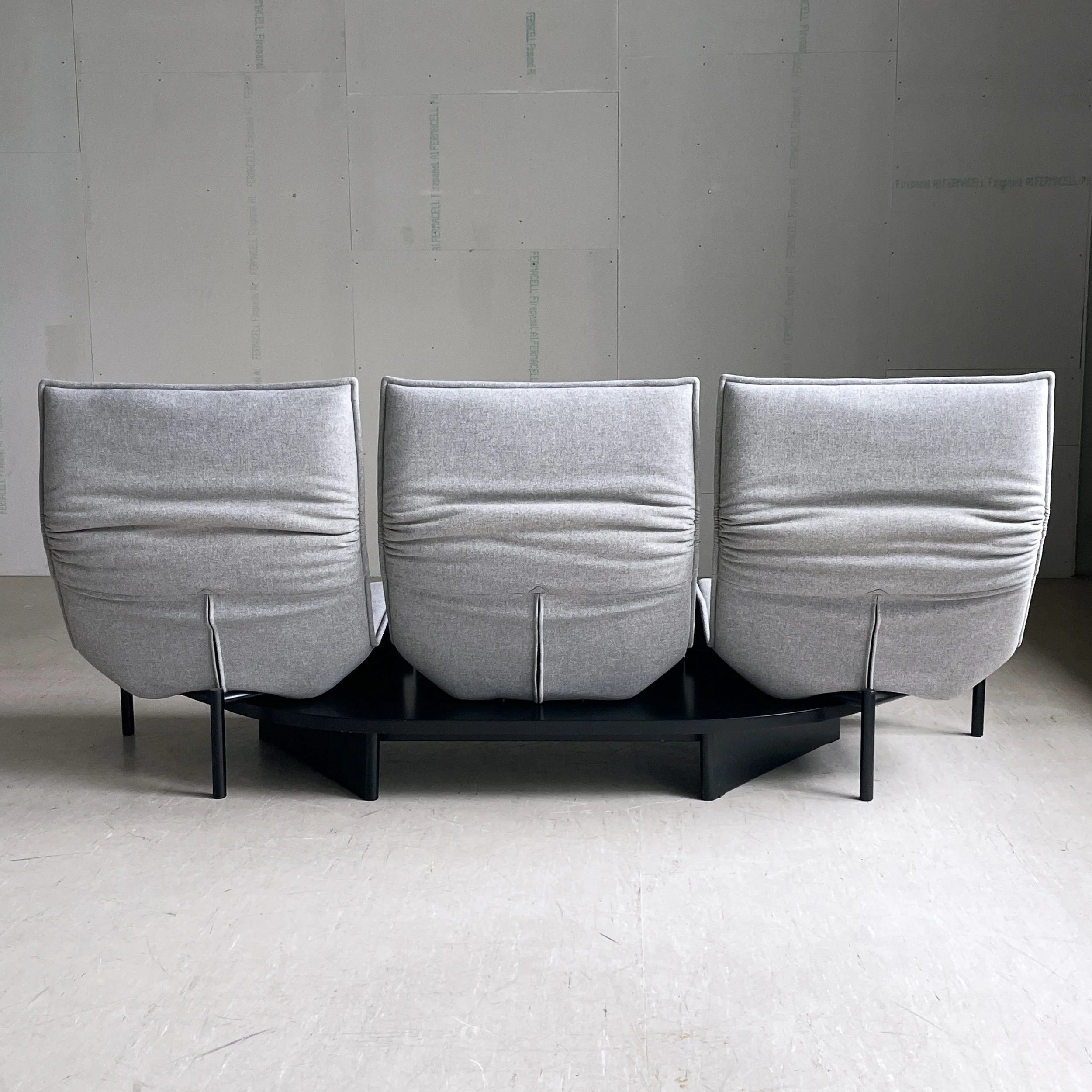 ModernEra_Cassina_Sofa_Vico_Magistretti _5267.jpg