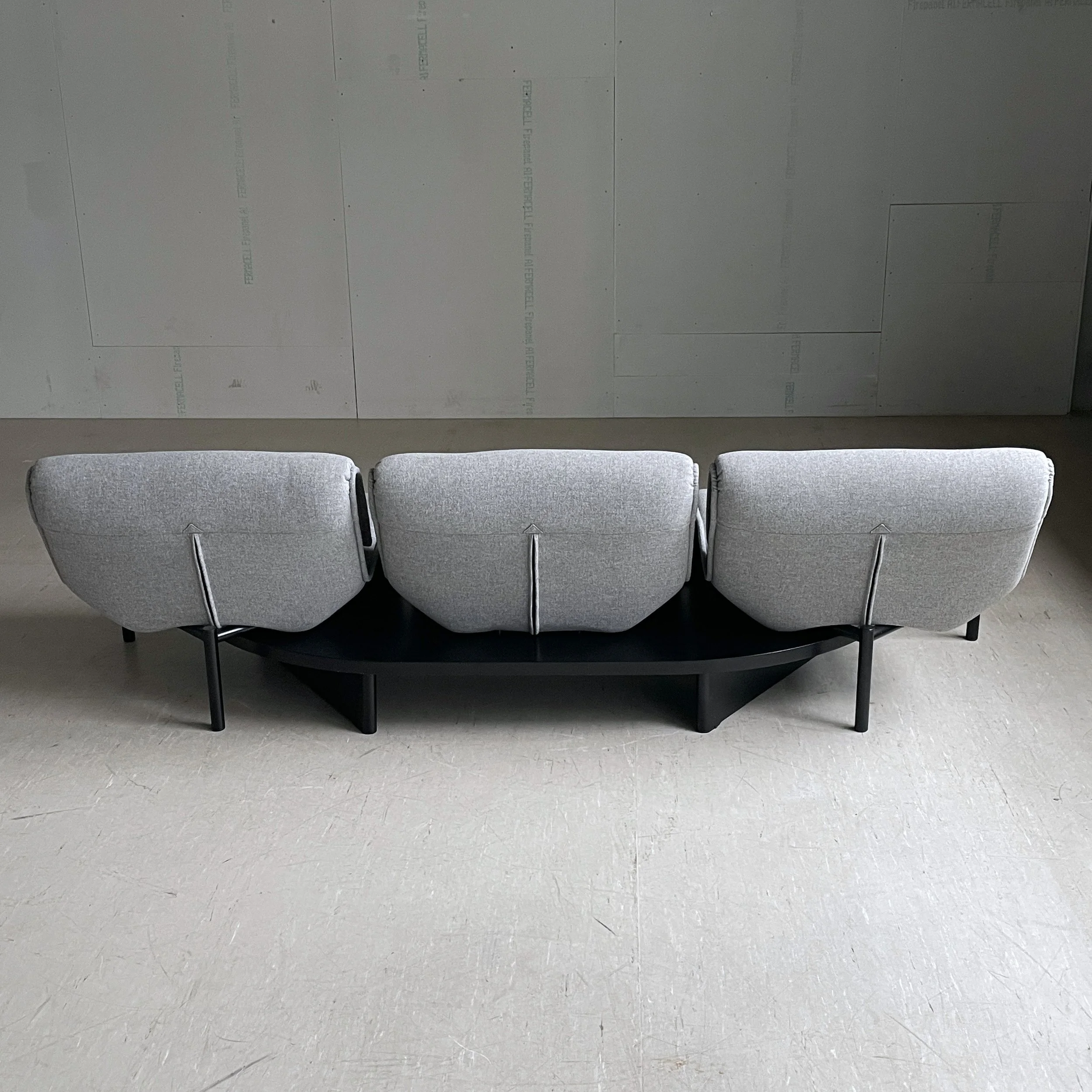 ModernEra_Cassina_Sofa_Vico_Magistretti _5265.jpg