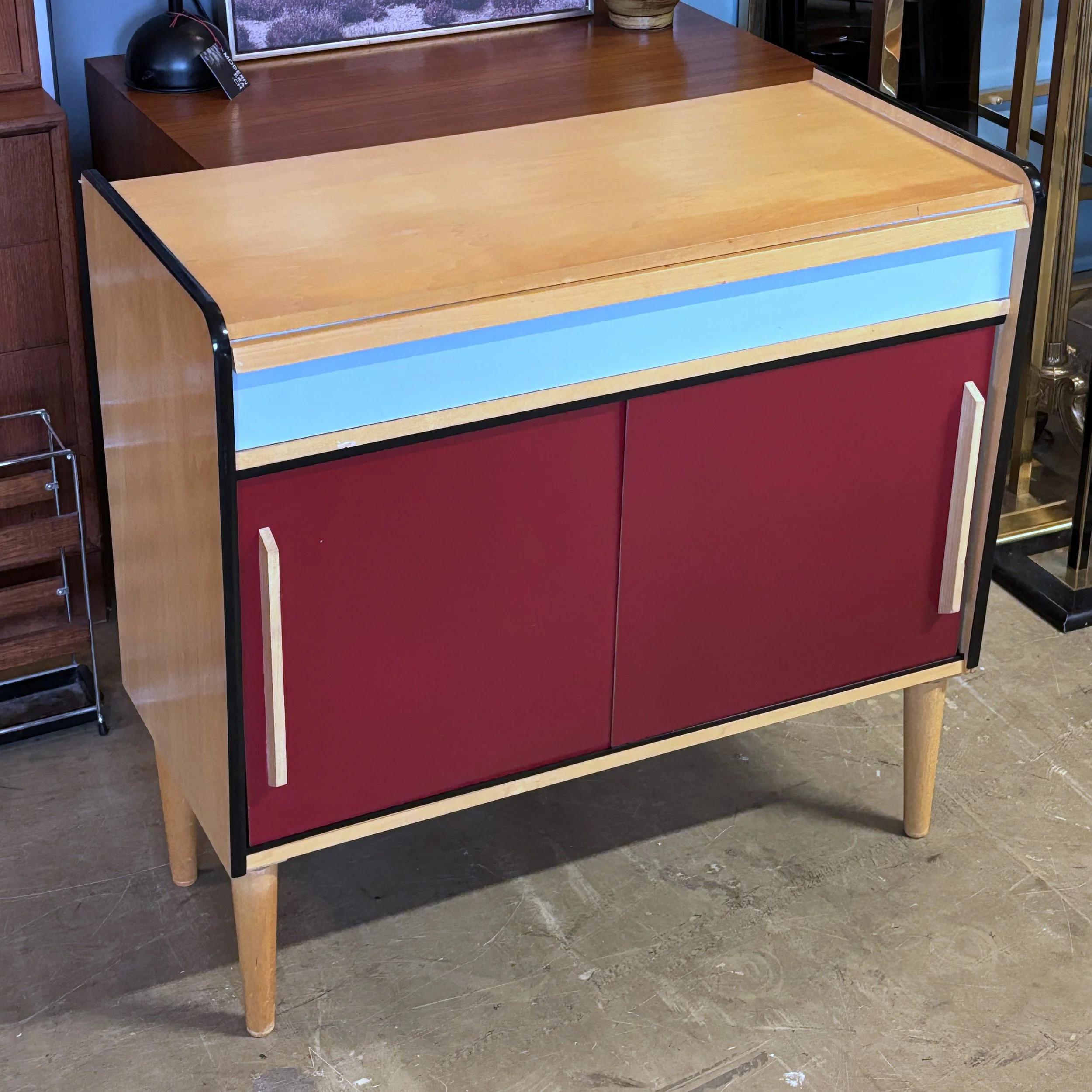 ModernEra_Pago_Cabinet3874.jpeg