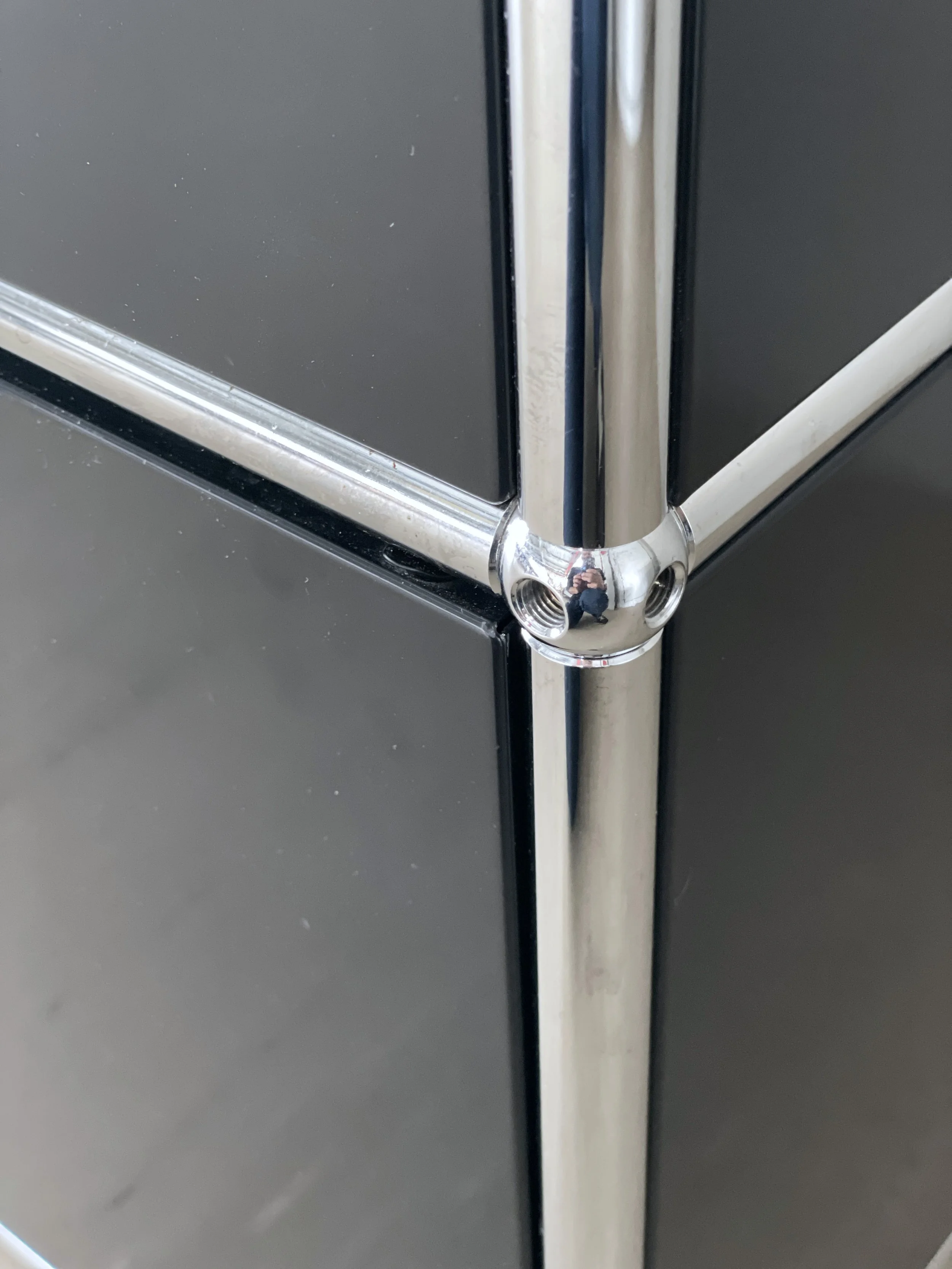 USM Haller schwarz.15.JPG