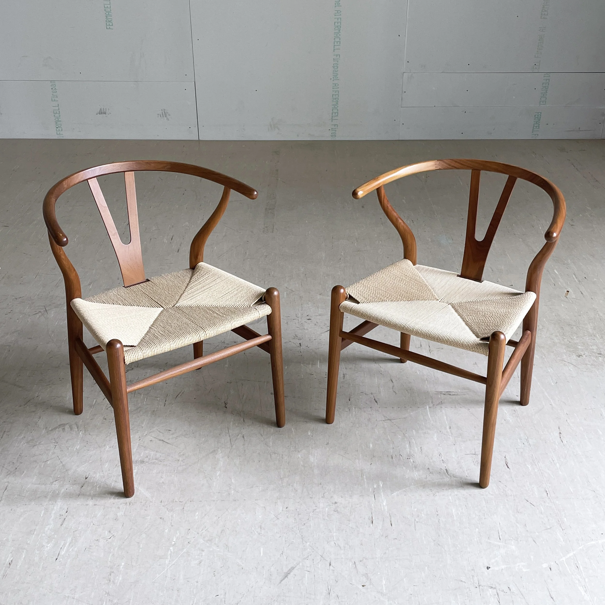 ModernEra_Carl_Hansen_Wishbone_Chair.5454.jpg