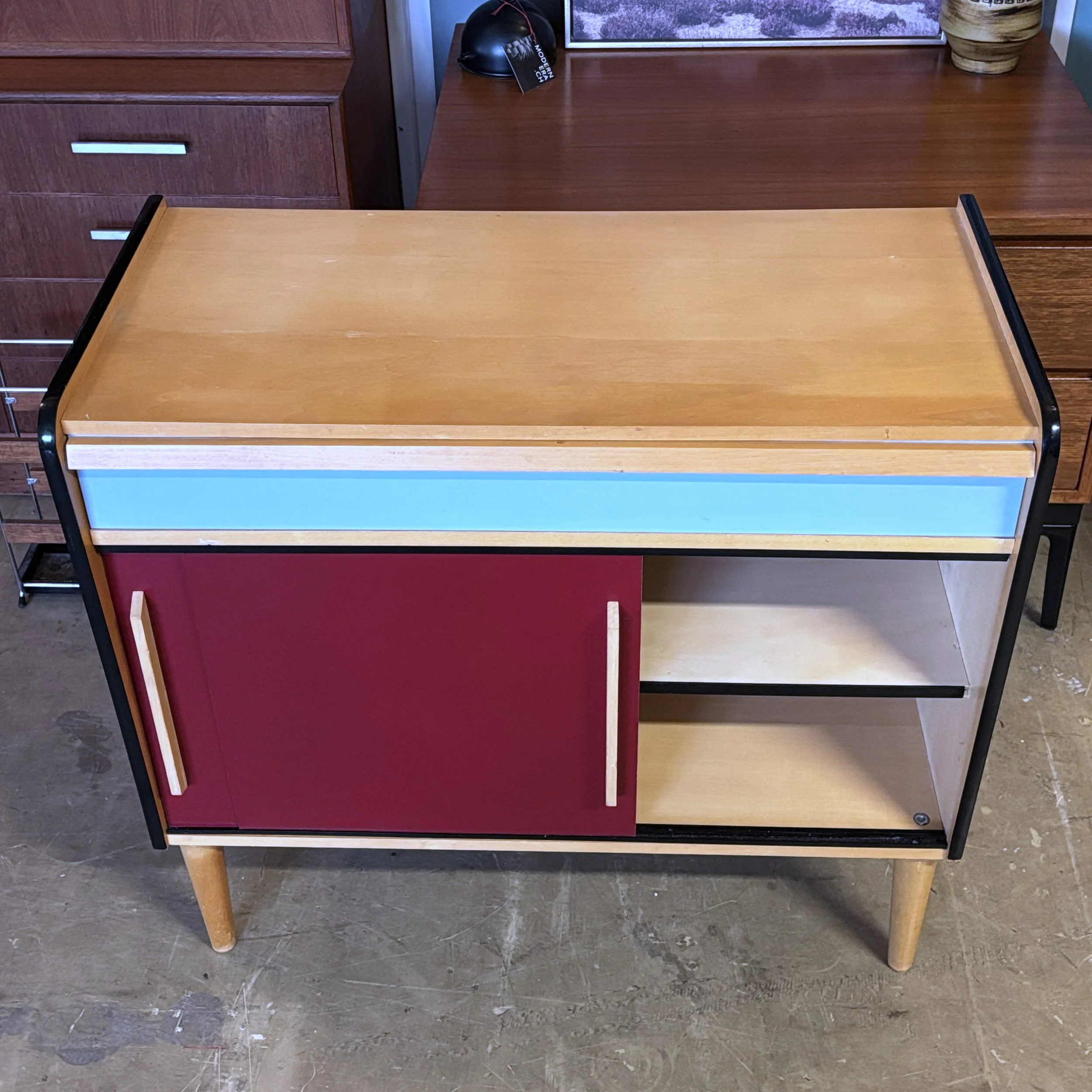 ModernEra_Pago_Cabinet3878.jpeg