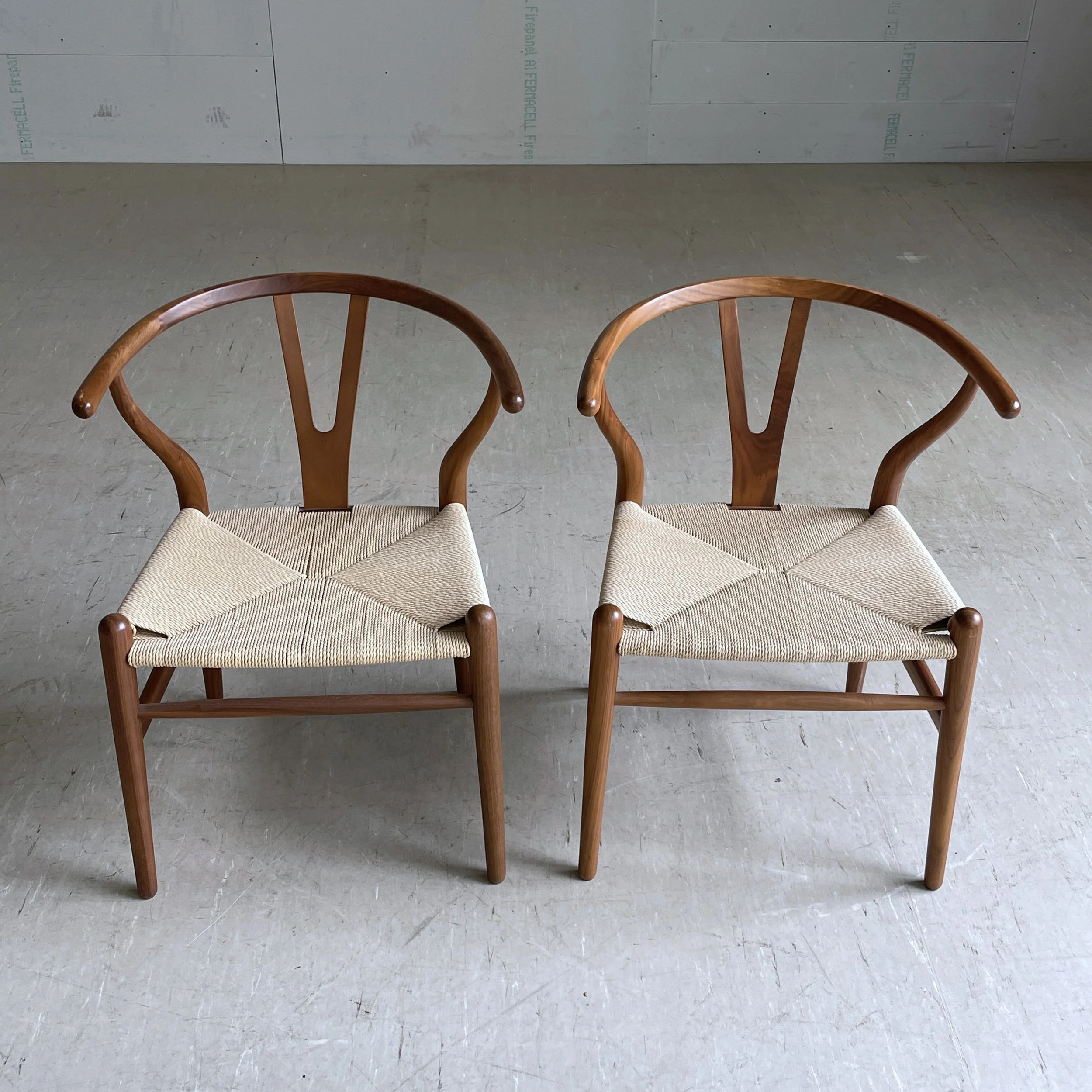 ModernEra_Carl_Hansen_Wishbone_Chair.5460.jpg