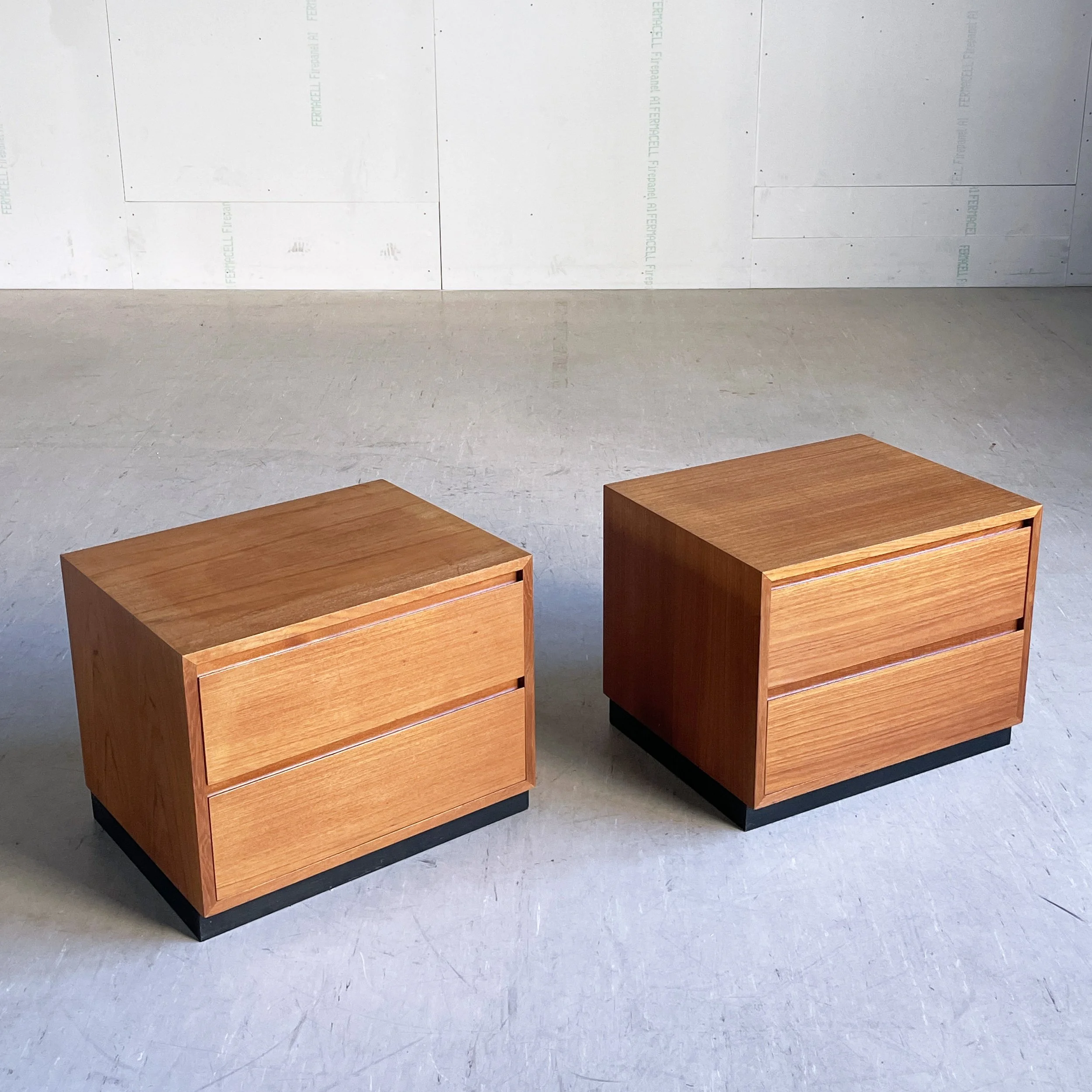 2x 1960’s Zingg Lamprecht chest of drawers / bedside cabinets by Thomas Wolfer
