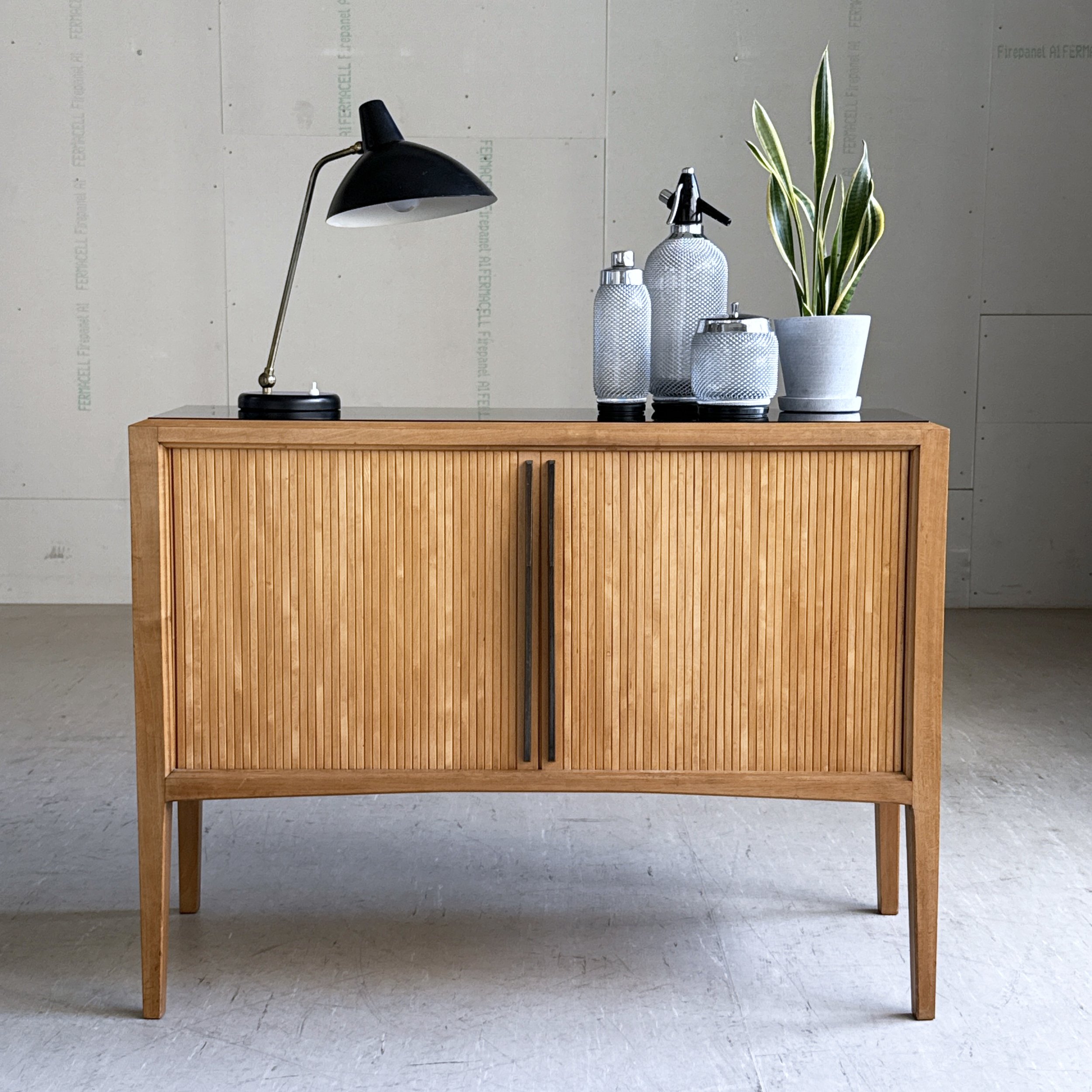 ModernEra_Sideboard_Schiebetüren_8126.jpg