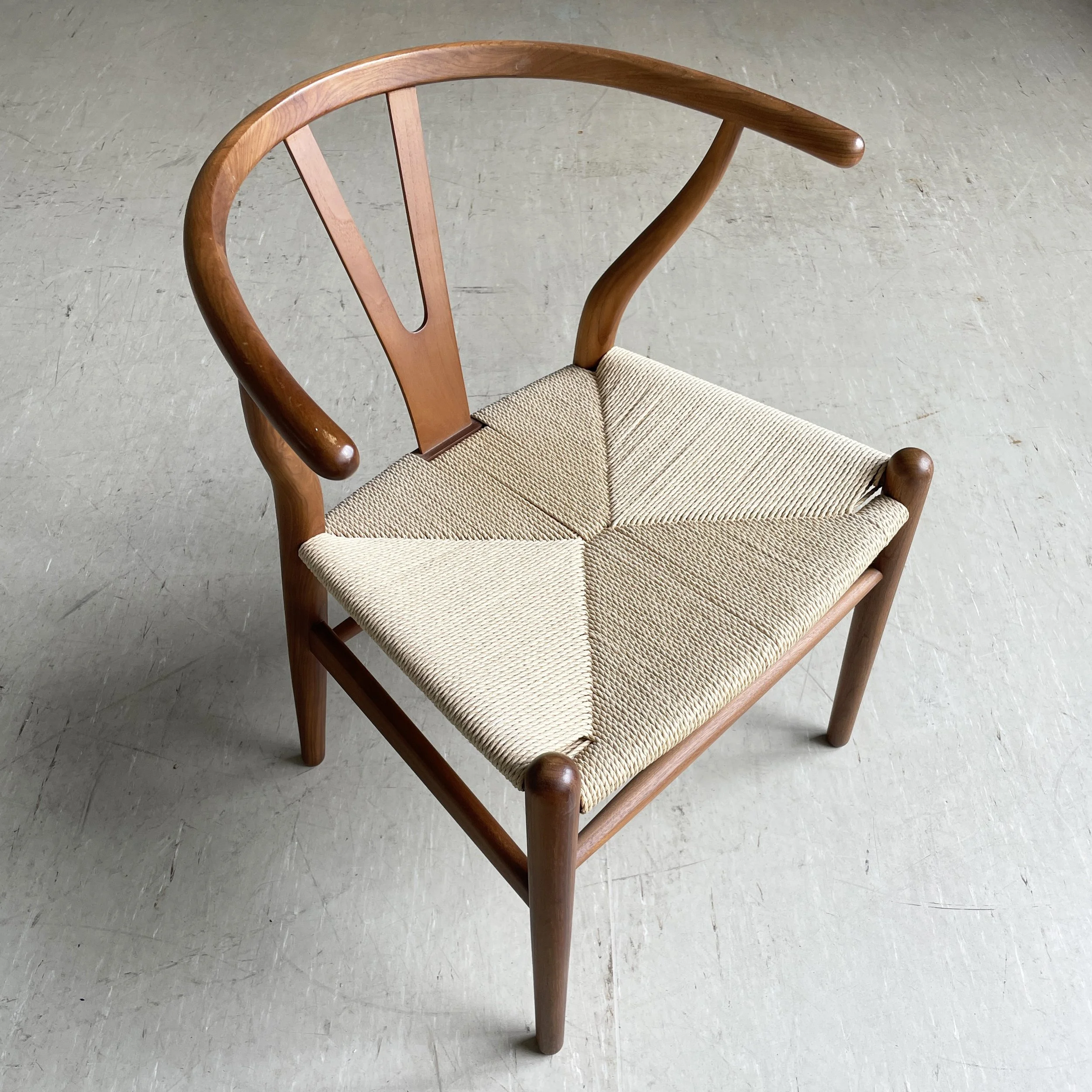 ModernEra_Carl_Hansen_Wishbone_Chair.5473.jpg