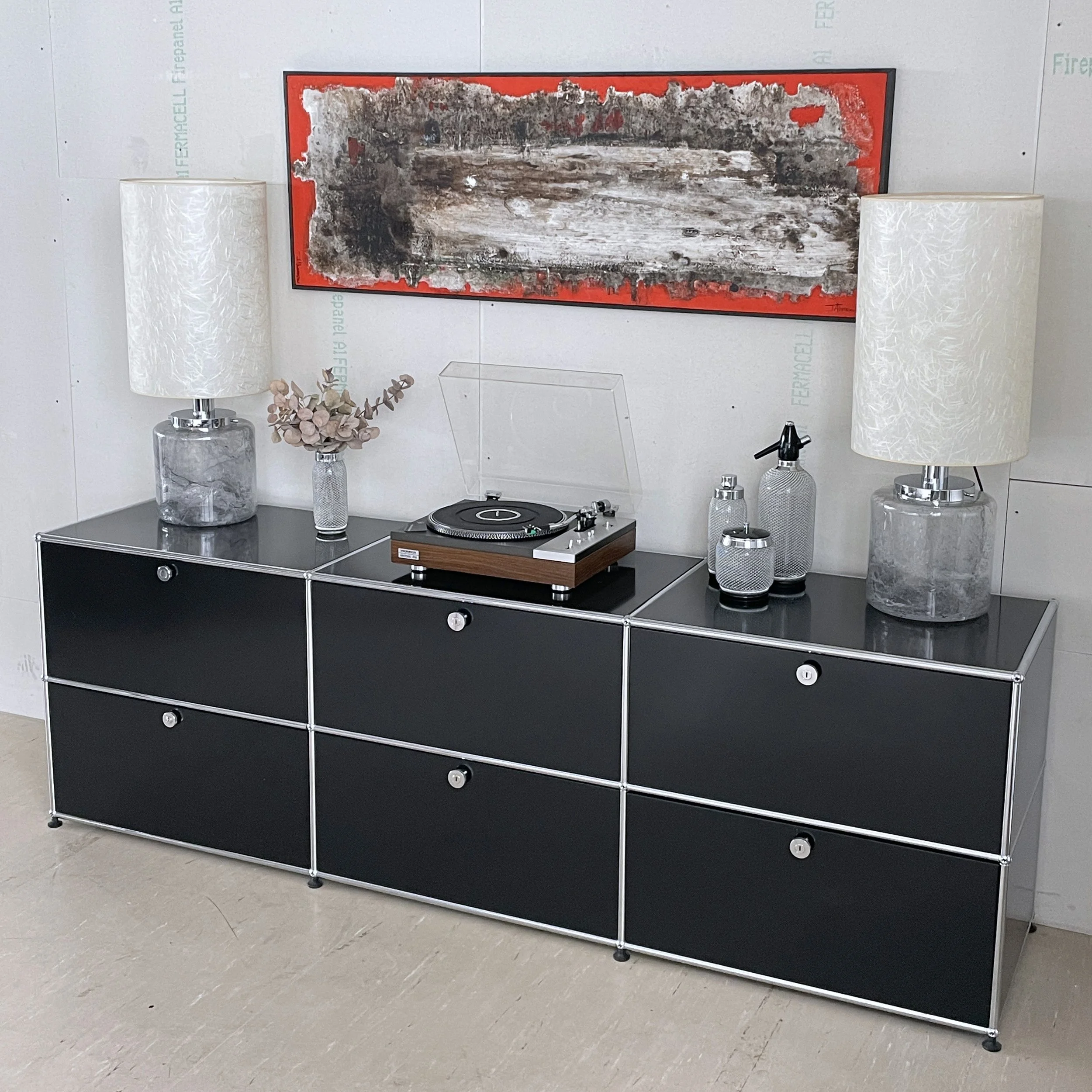 USM Haller schwarz.12.JPG