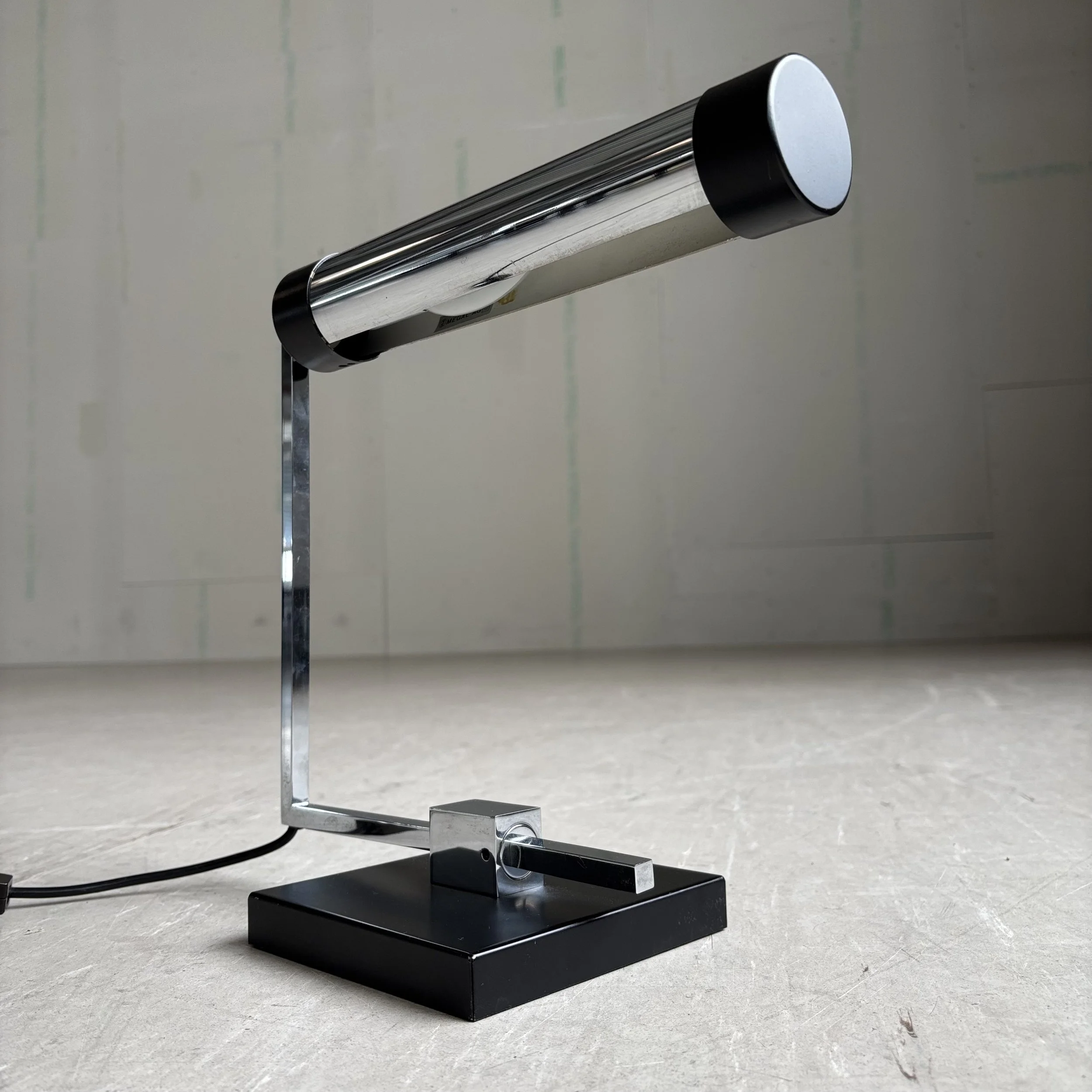 ModernEra_Megal_Lampe_7900.jpg