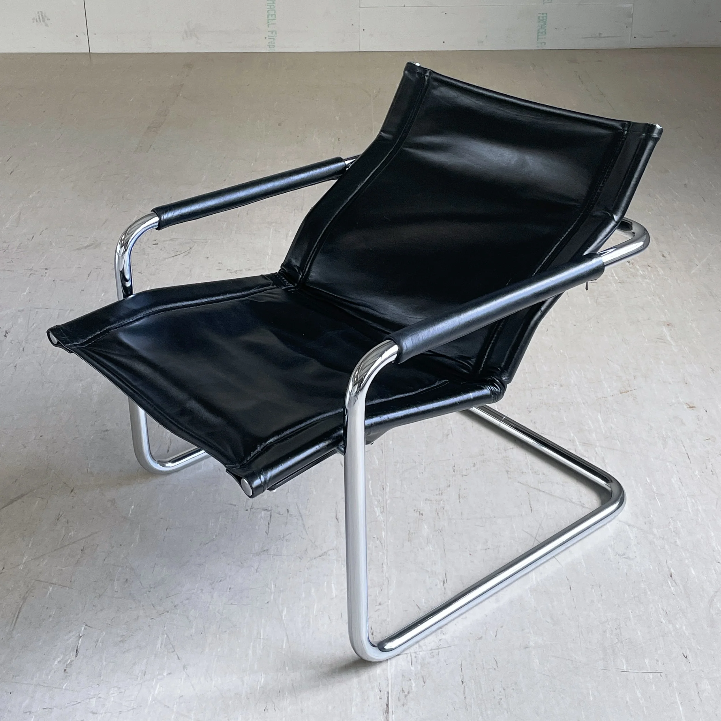 ModernEra_Pfalzberger_Sessel_3259 2.JPG