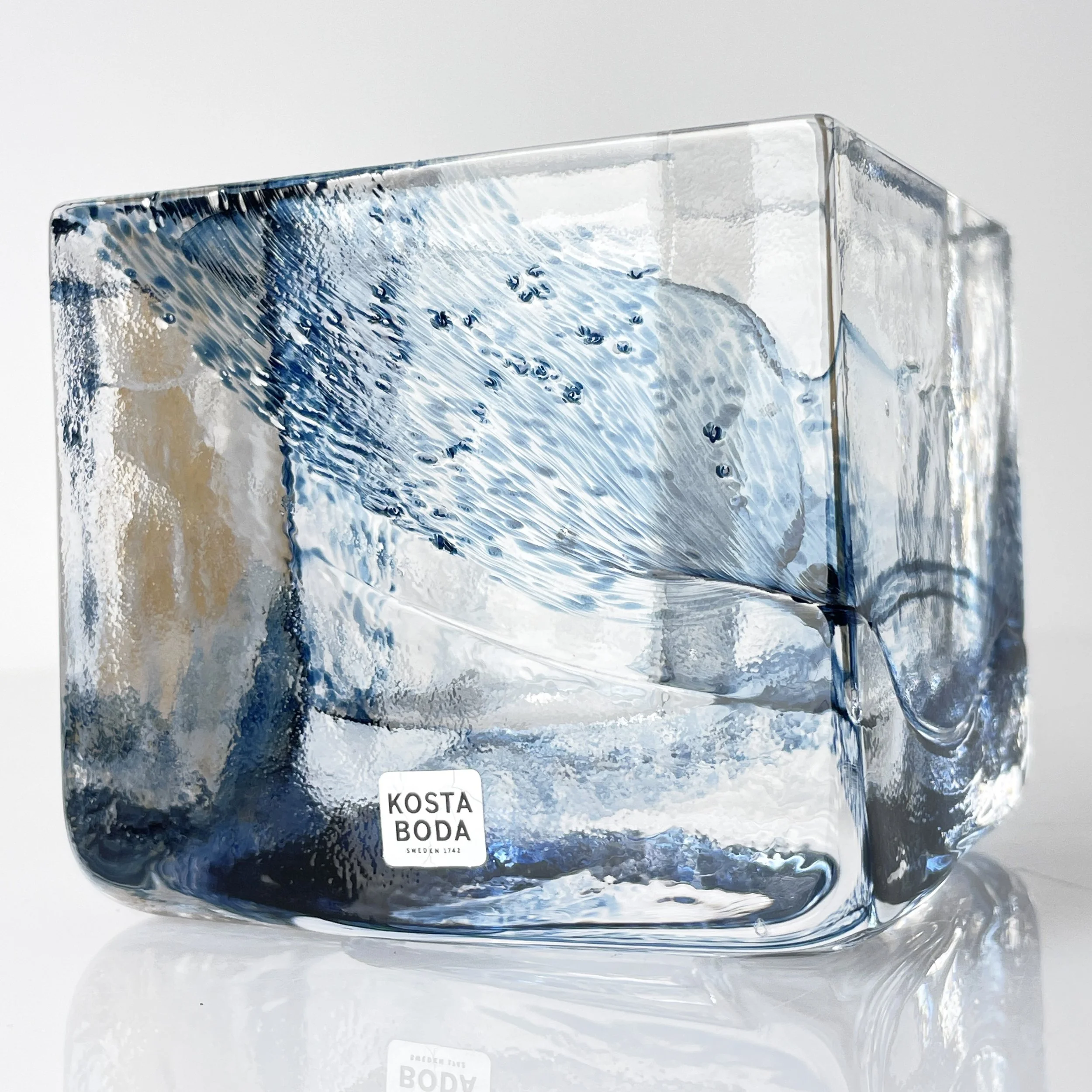 ModernEra_Kosta_Boda_Glass_Vase_7090.JPG