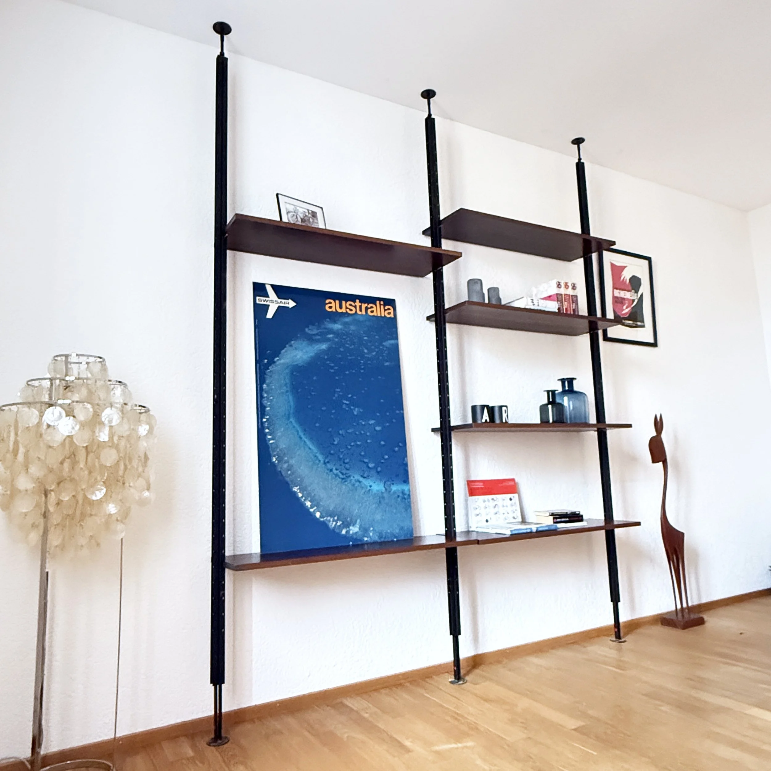 ModernEra_Richard_Neutra_Teleskopregal_Victoria9625.jpg