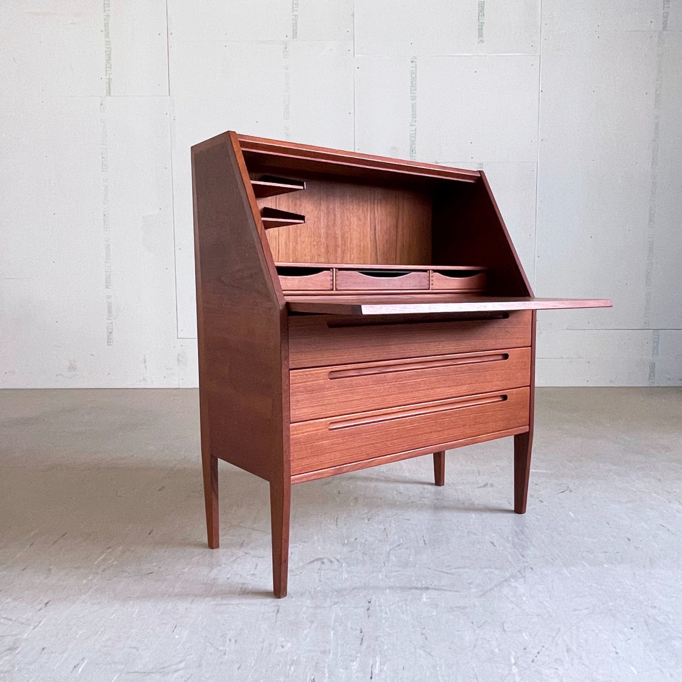 Kai+Kristiansen+Teak+Sekreta%CC%88r.1.jpg