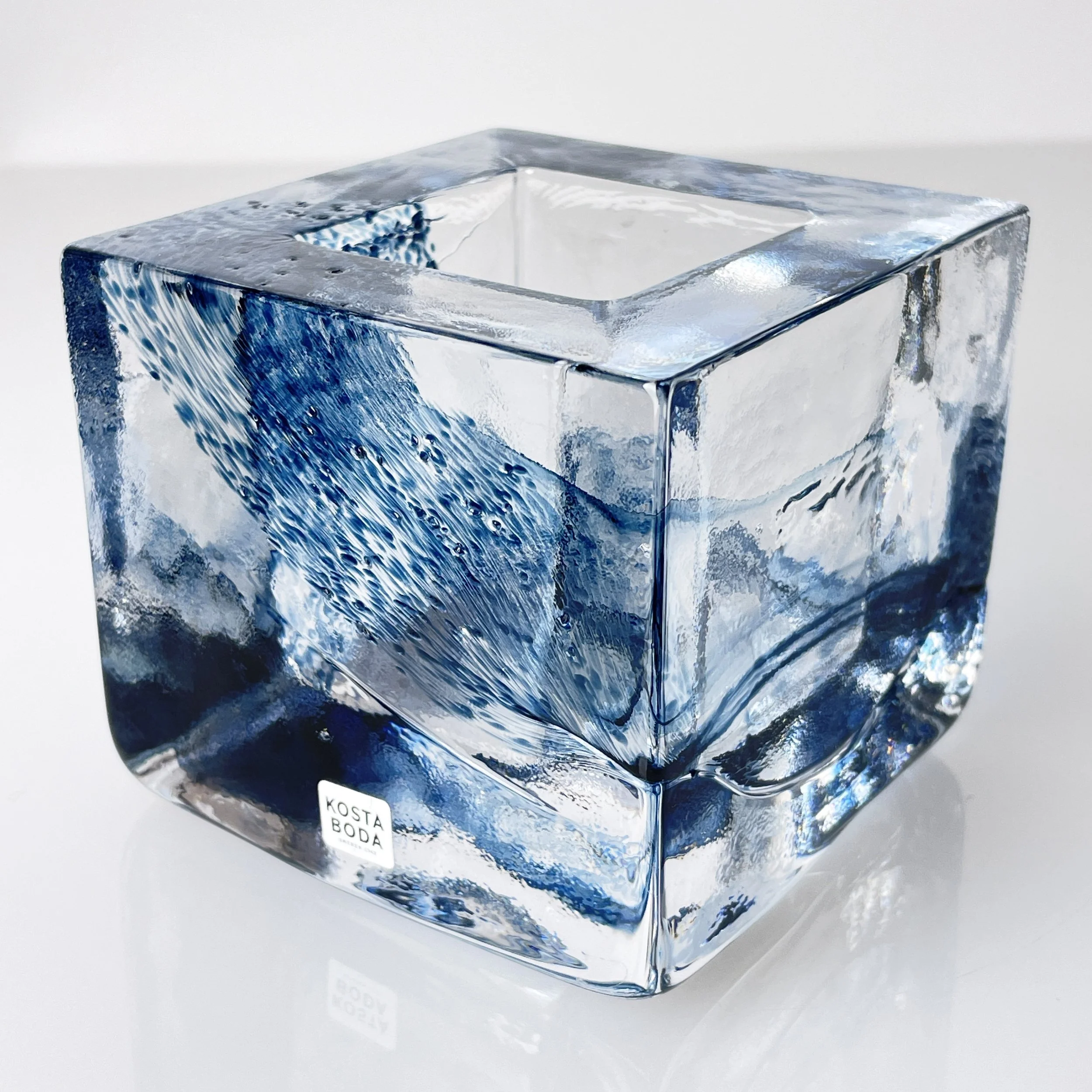 ModernEra_Kosta_Boda_Glass_Vase_7093.JPG