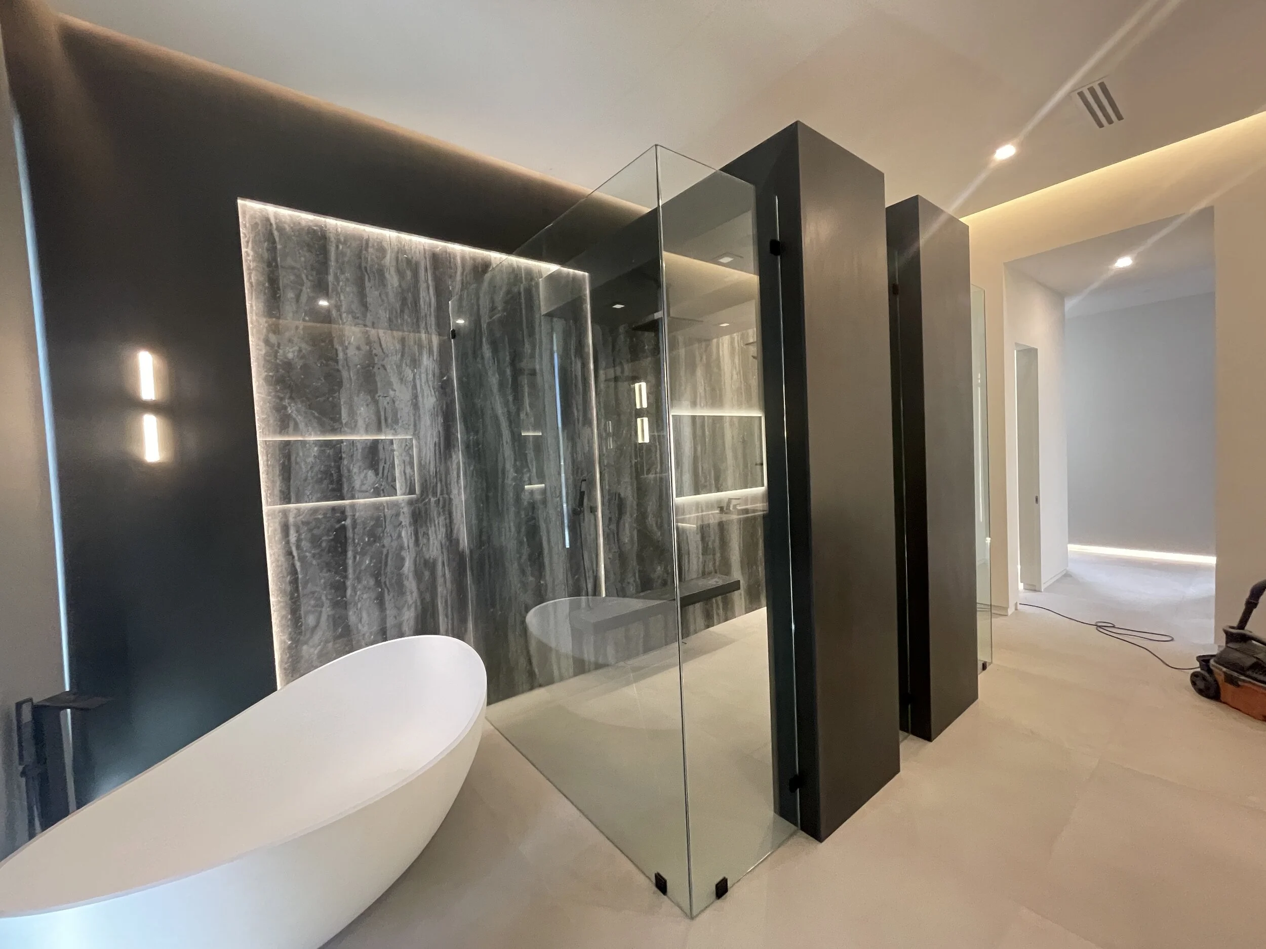 Dekton & Porcelain shower