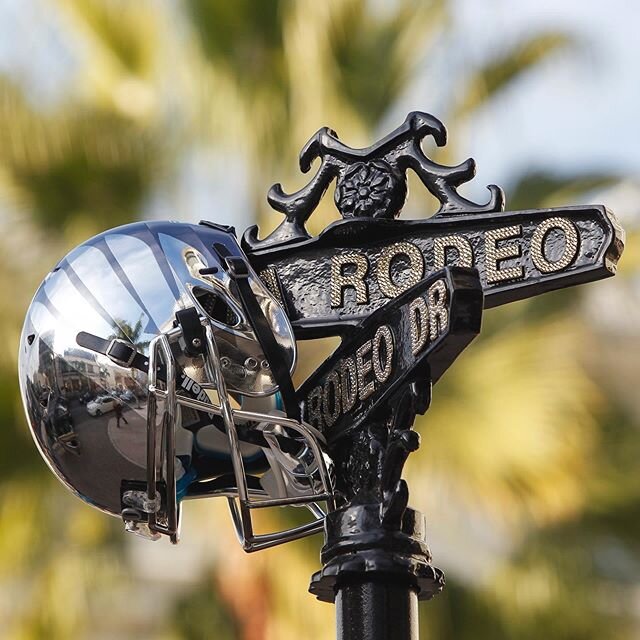 #tbt to the day we took Oregon&rsquo;s new chrome helmet for a photo tour around LA. #goducks