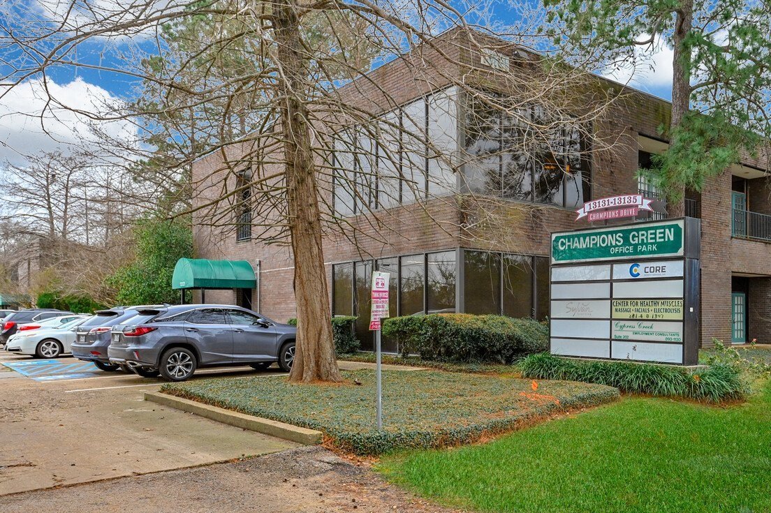 13131-Champions-Dr-Houston-TX-Main-Entrance-and-Signage-1-HighDefinition.jpg