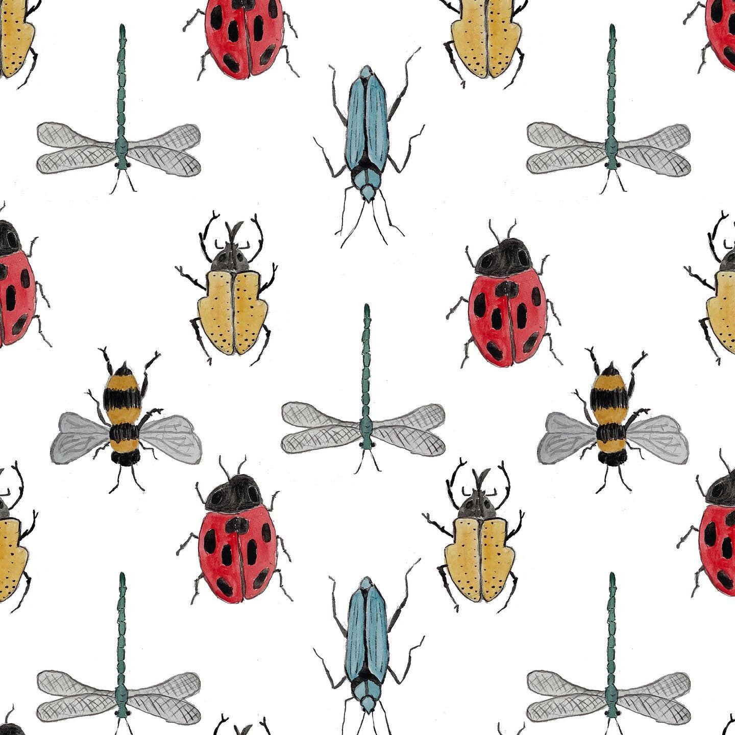 Another one of my fave motifs from my 2021 calendar! 🐝🐞
&bull;
&bull;
&bull;
#jherringdeaign #2021 #bugs #spring #newyear