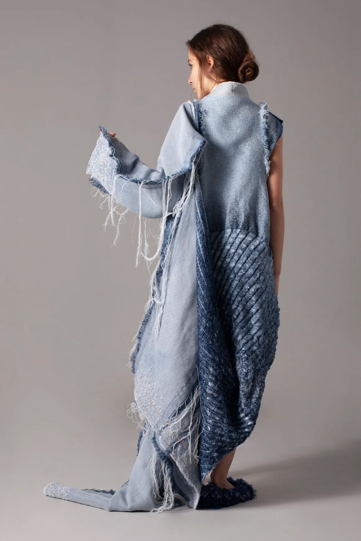 jacquard-garment-weaving-denim-kelly-konings-textile-design11-scaled.jpg