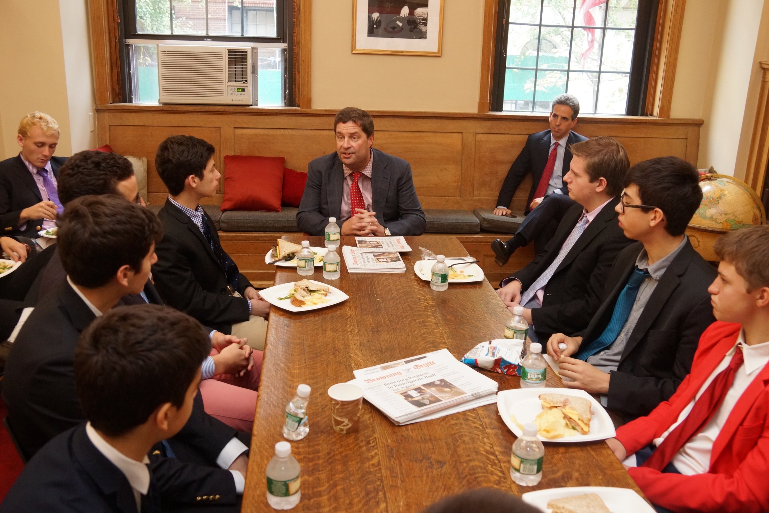 USA Today Editor-in-Chief David Callaway '82 Speaks to Grytte Staff