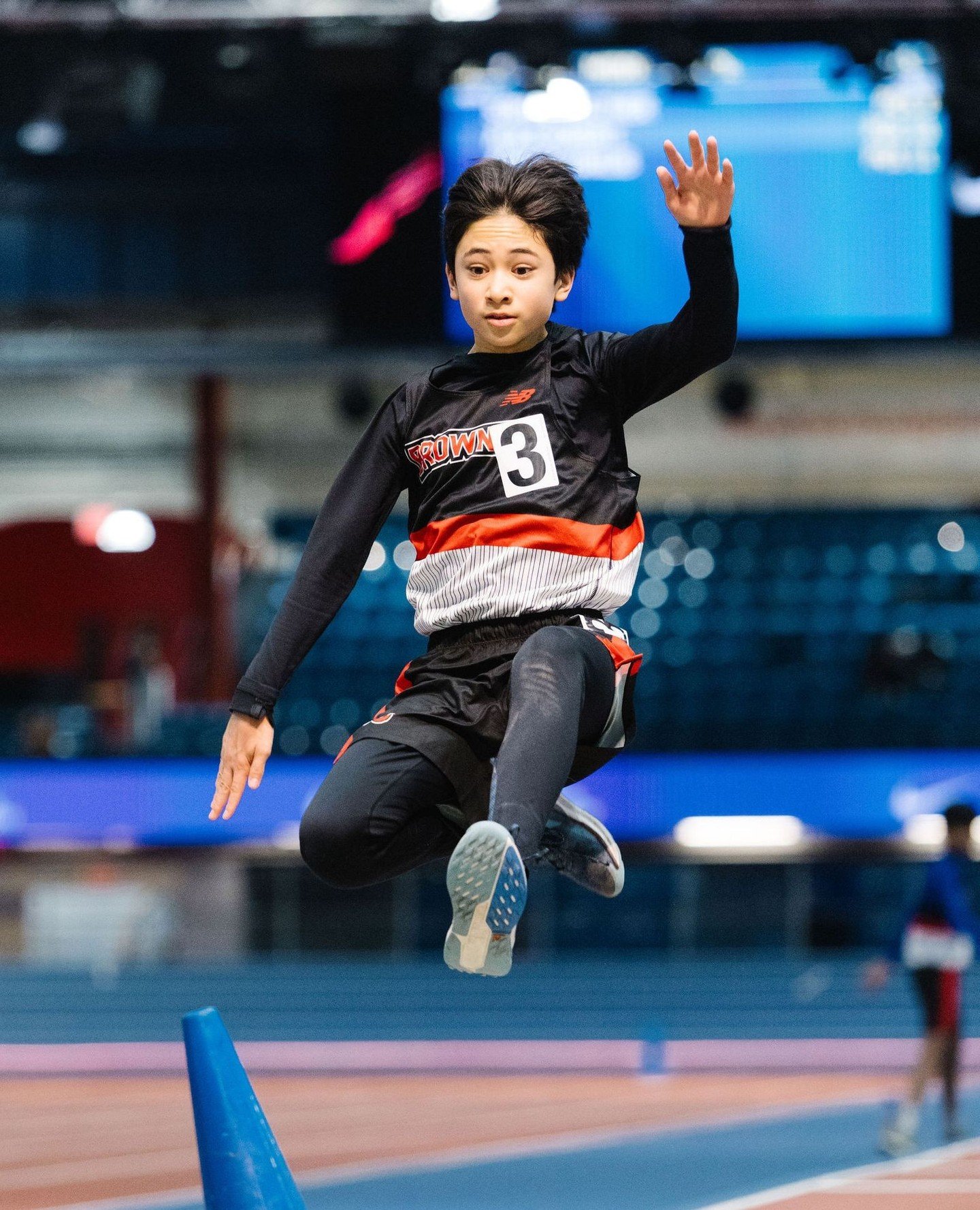 The 7/8 Indoor Track team opened the season with a strong showing at their first meet!⁠
⁠
Rizzy A. '31 earned a first-place finish in his heat of the 55m, while Theo T. '31 placed third in the long jump in his first-ever attempt at the event. Gus M. 