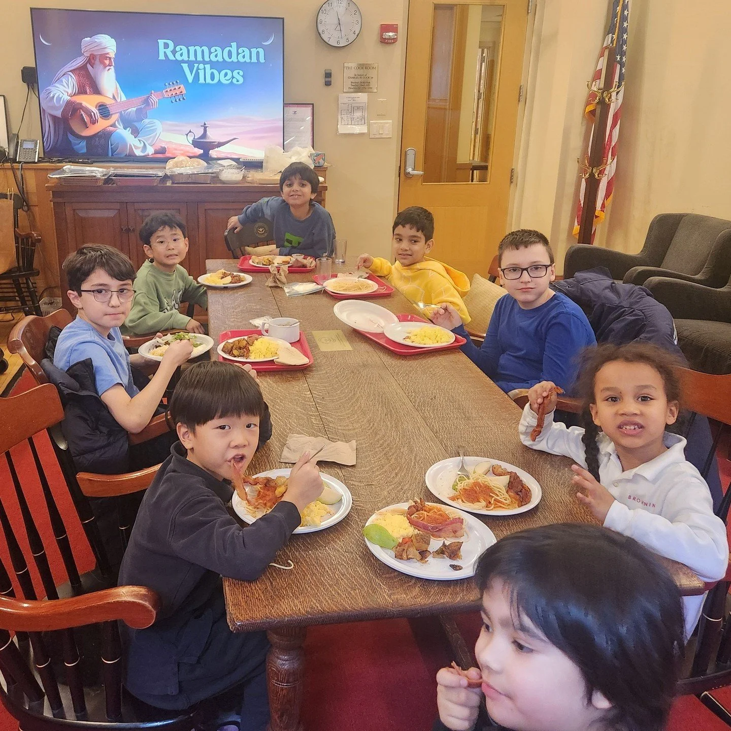 Lunch Bunch Ramadan Celebration! 🌙⁠
⁠
At our recent gathering, Lower and Middle School boys marked the start of Ramadan with delicious halal food and thoughtful conversation. They shared their families&rsquo; traditions and reflected on what this se