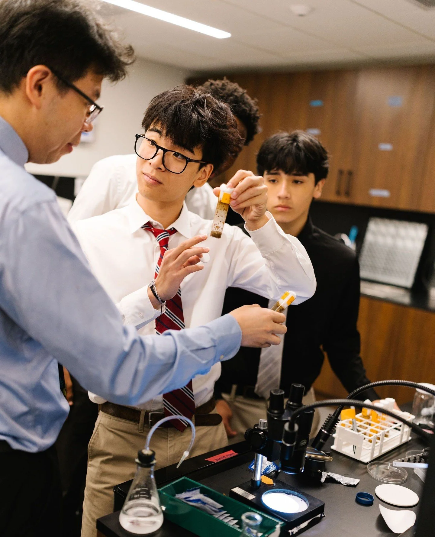 What does it look like when high school students do real scientific research?⁠
⁠
In Research in Molecular Genetics, our Grade 11 and 12 students work with fruit flies as part of the Stan-X Project, a national collaboration of high school scientists. 
