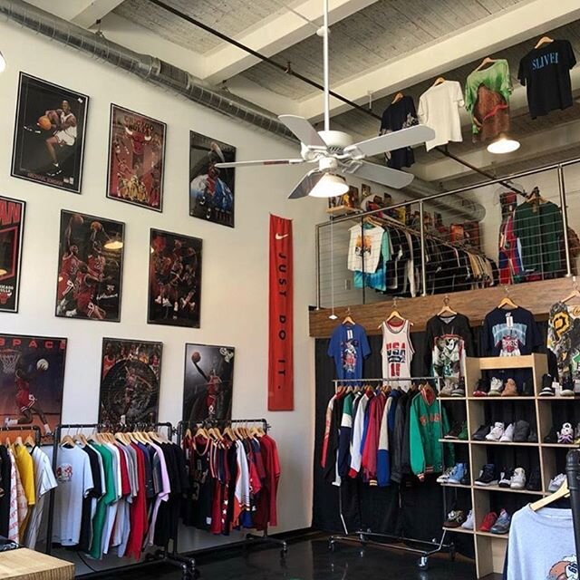 @jumpshotclassics is giving $100 in store credit!!!! I NEED THAT 😈 Go follow the homies and see how you can win some drip!