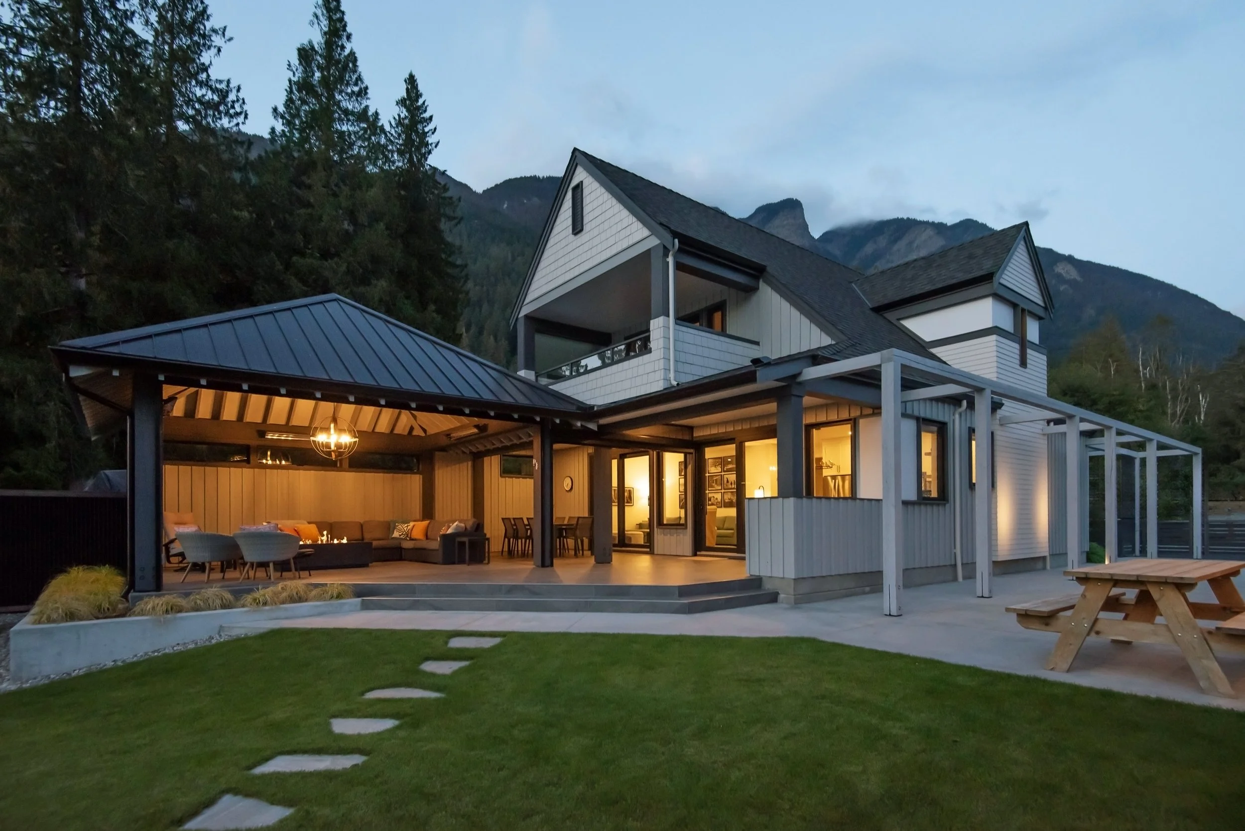 Kawkawa Lake House (3).jpg
