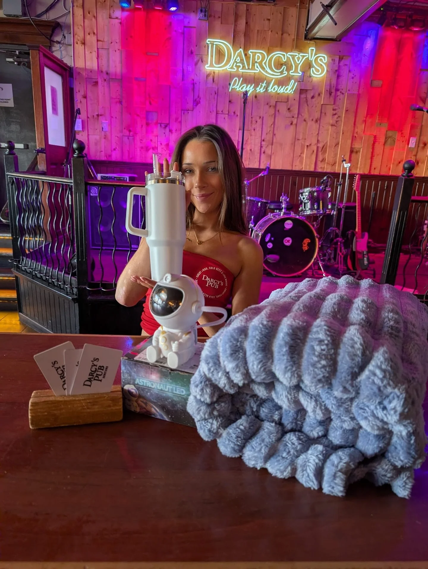 Play it LOUD bingo tonight at 8pm 💜🎶 2 for 1 wings all dayyy 🍗 

#downtown #victoria #livemusic #gamenights #victoriaevents #musicbingo #coverbands #foodspecial #vicfoodie #viceats #nightlife #weekdayevents #localartists