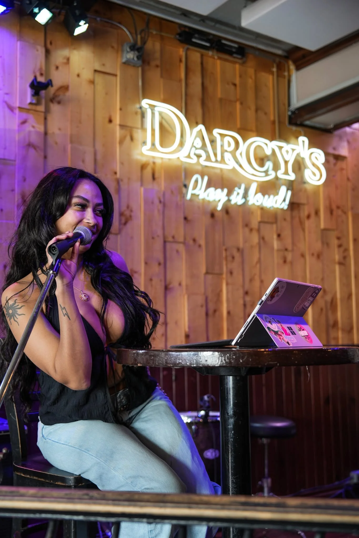 Come see Hope tonight @ 8pm for another round of Bingo🎤

sick prizes and unreal deals🍻🥃

#musicbingo #weekdayevents #downtownvictoria