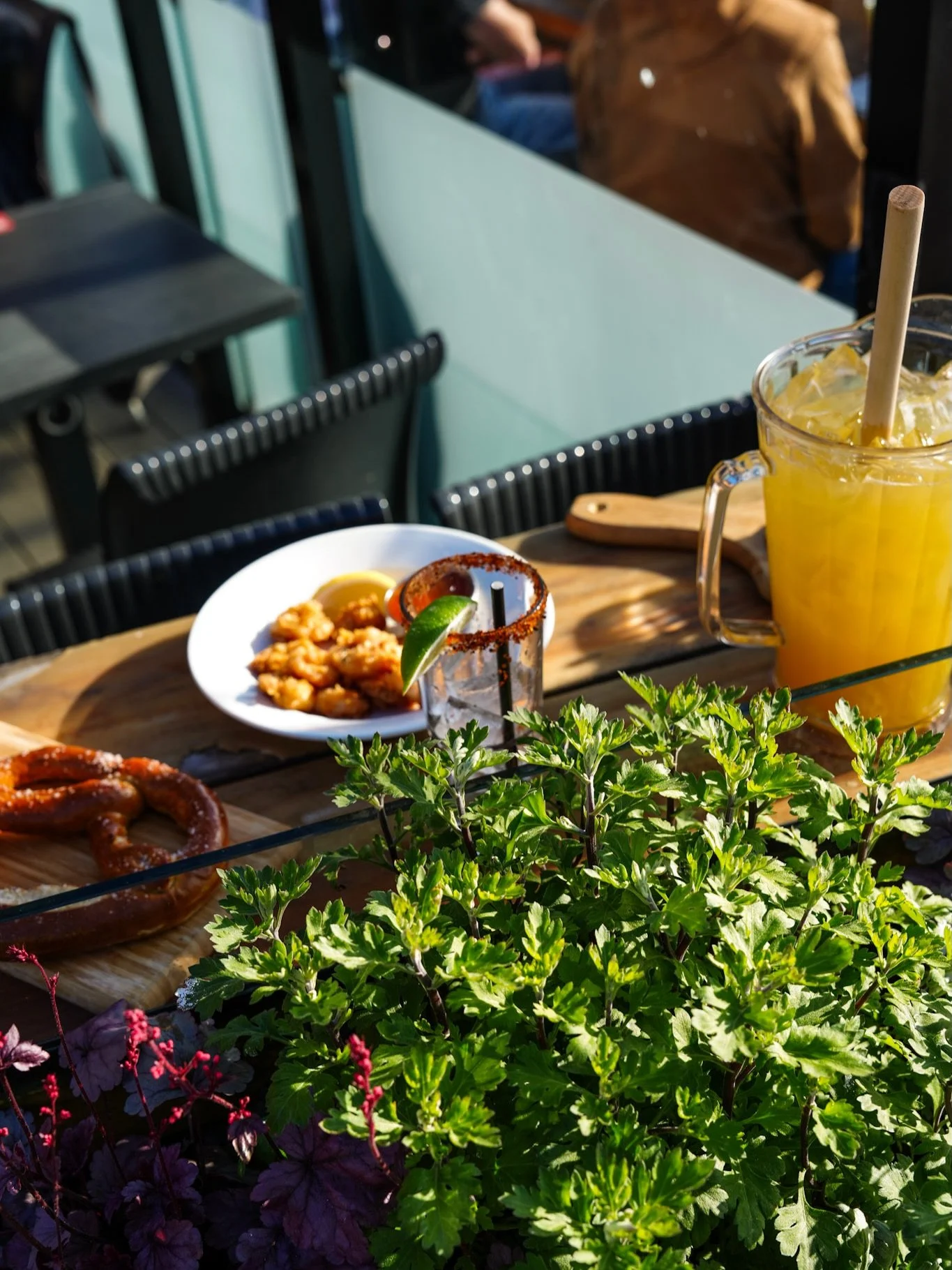 Long weekend ready 🍤🍹🥨

&bull;
&bull;
&bull;

#yyjfood #yyjdrinks #bar