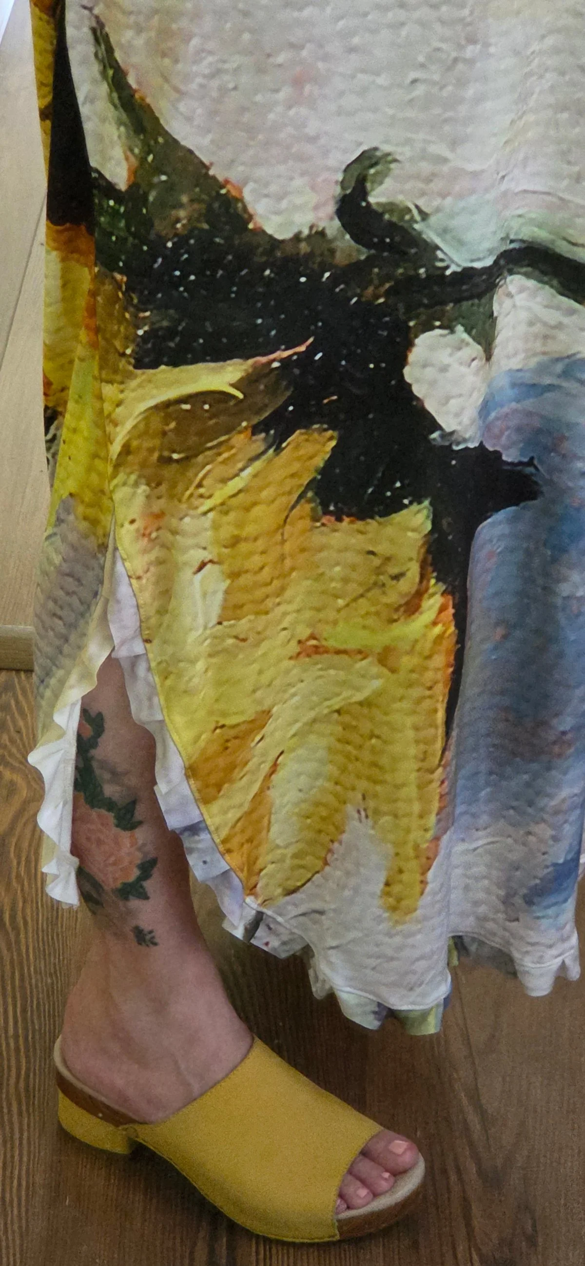 Cheryl-paradisio-sunflower-oil-painting-dress-detail.jpg