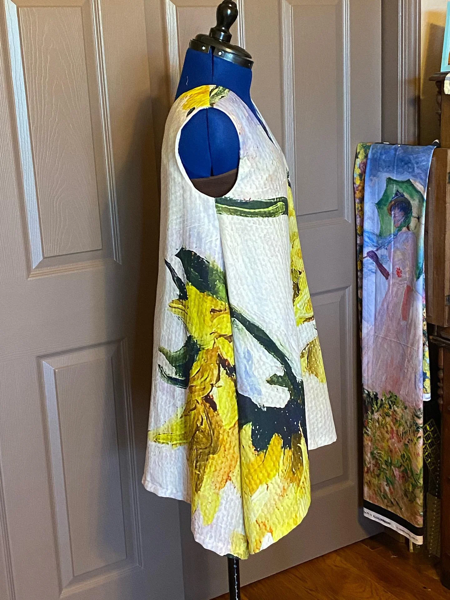 Linda Bright sunflower top 5.JPG