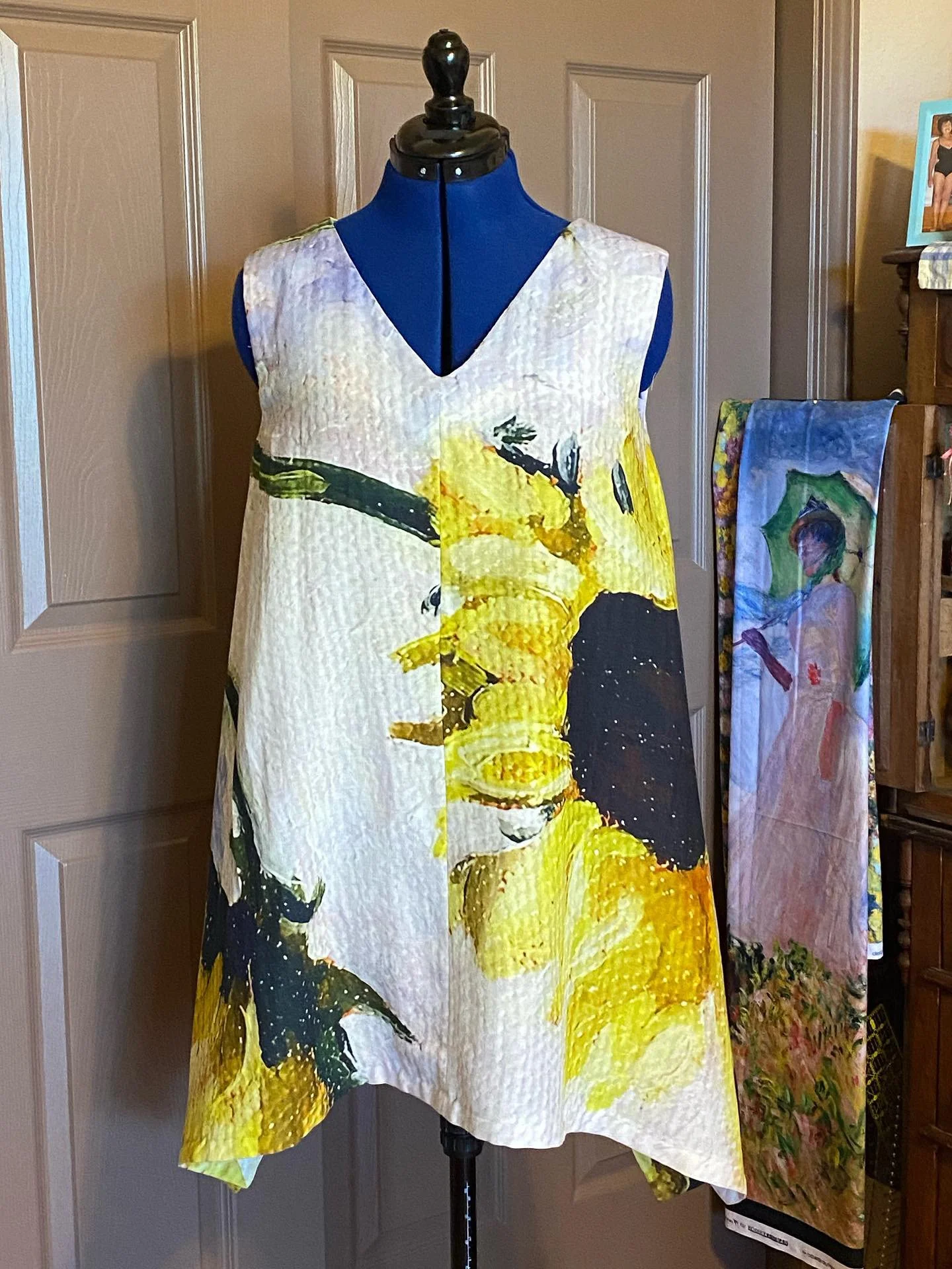 Linda Bright sunflower top 2.JPG