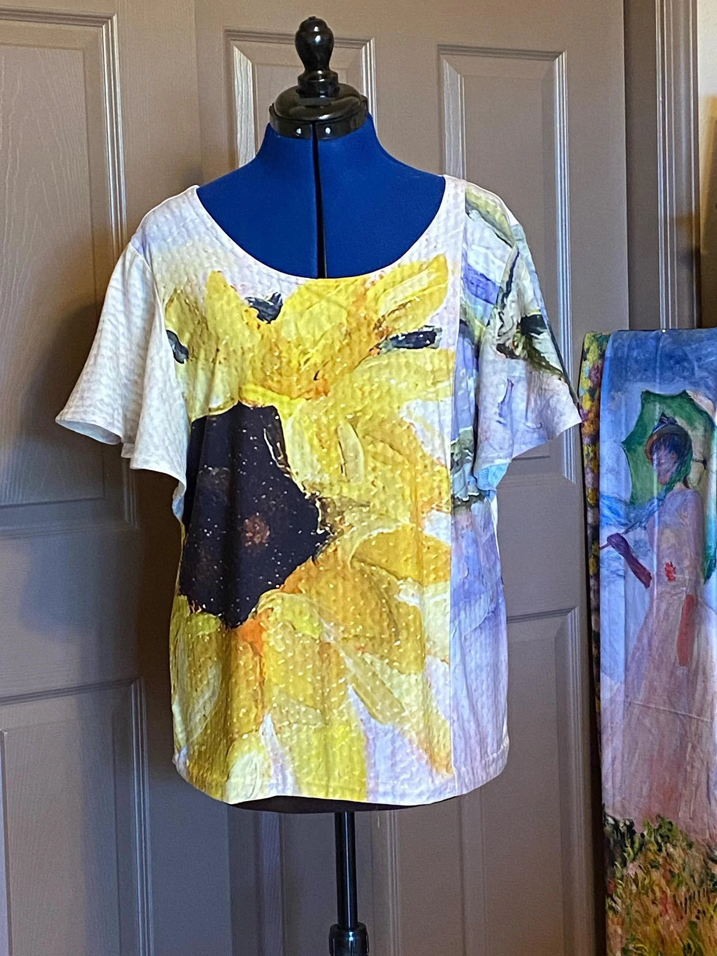 Linda Bright sunflower top 1.JPG