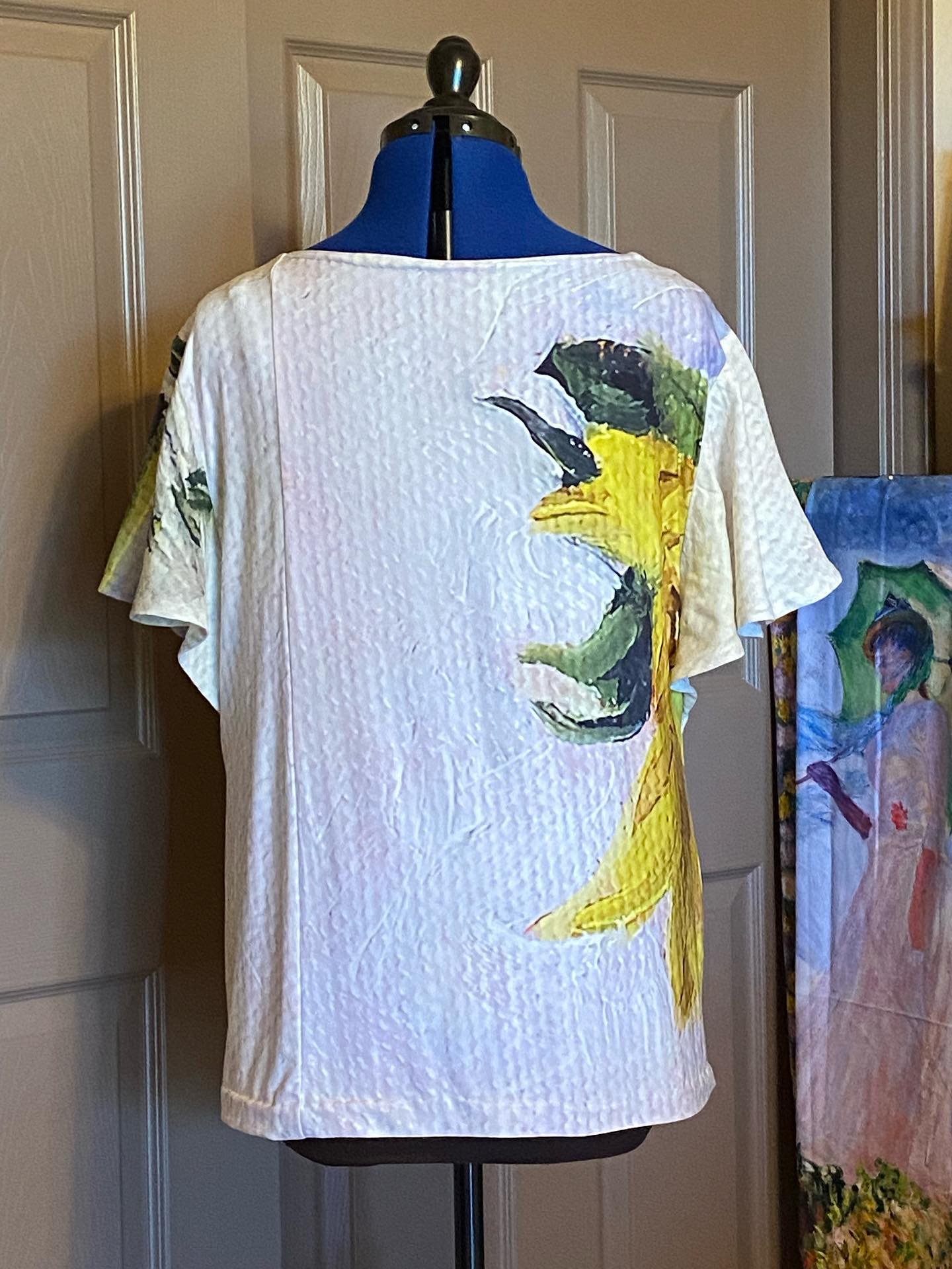 Linda Bright sunflower top 4.JPG