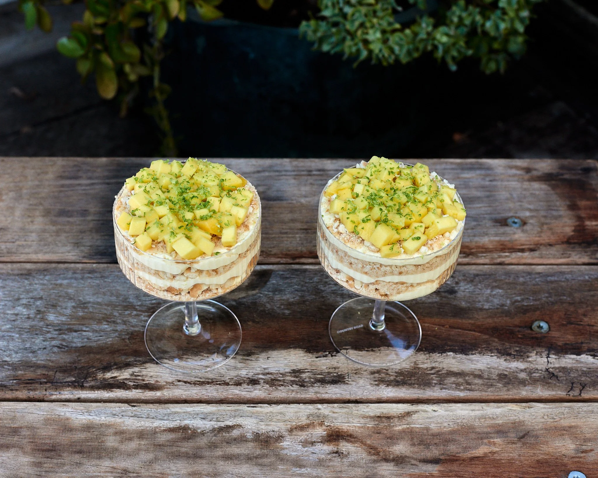 Mango &amp; Yoghurt Parfait