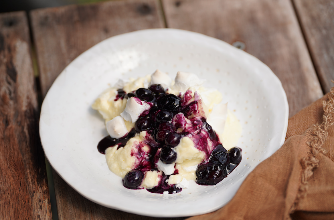 Blueberry &amp; Lemon Curd Eton Mess