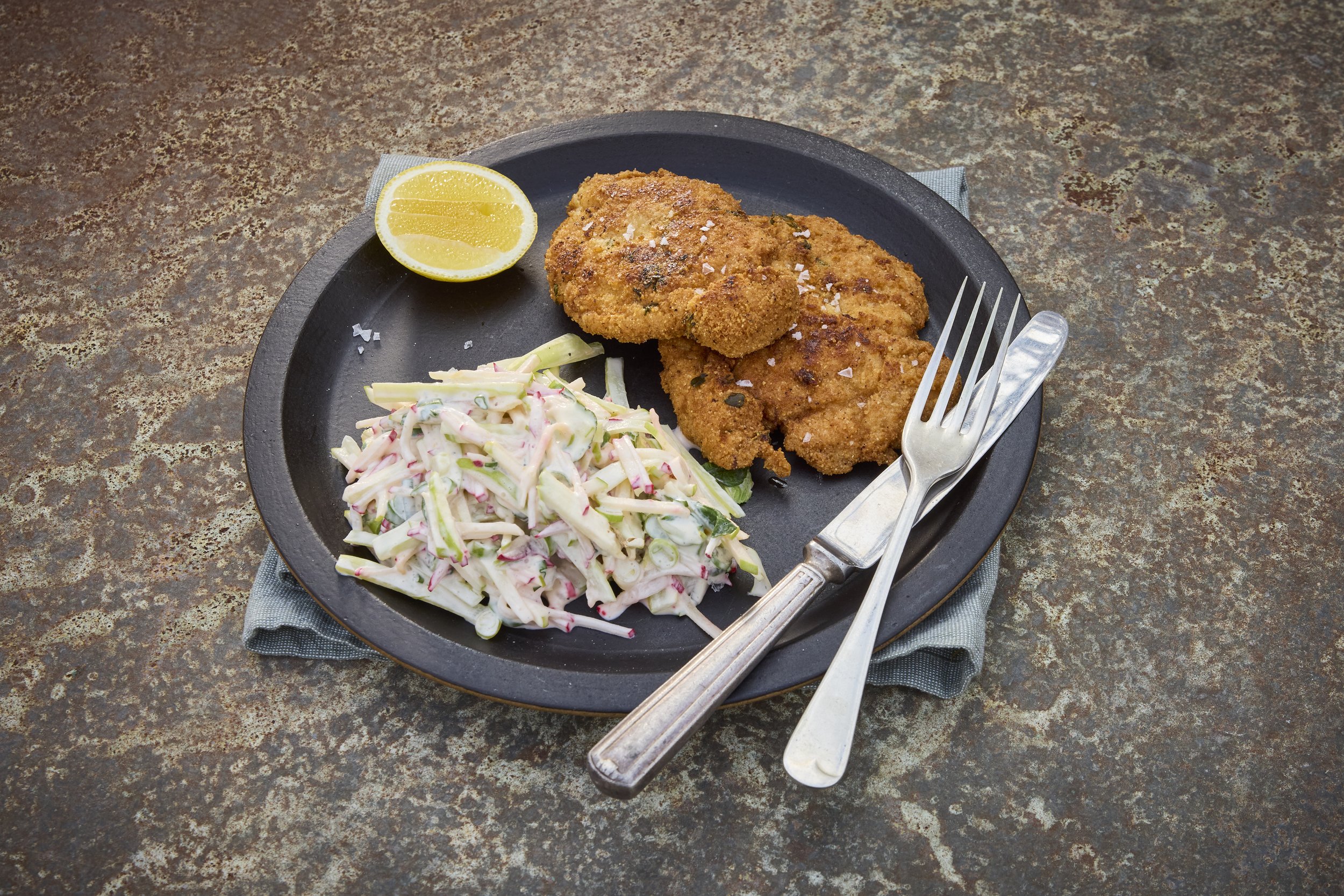 Almond_crumb_schnitz_apple_raddish_slaw_5C_1647.jpg