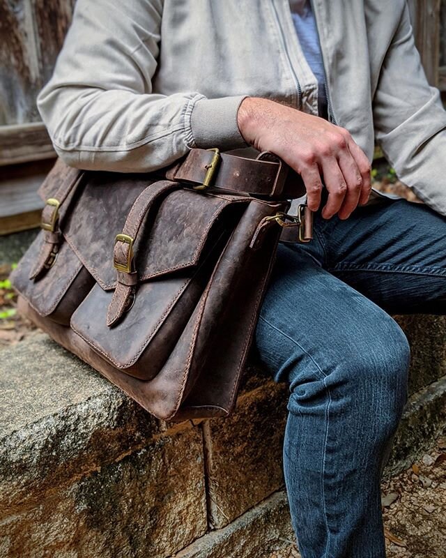 Dreaming about the day we can go outside and show off our messenger bag. What&rsquo;s the first thing you&rsquo;re going to do post-quarantine? 
Made with Gaucho Crazyhorse by @acadialeather &bull;
&bull;
&bull;
#HYDEcrafted #handcrafted #craftsmansh