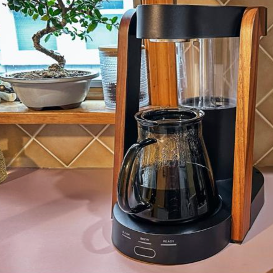 The New Ratio Coffee Maker Ditches Plastic—And Looks Great Doing It