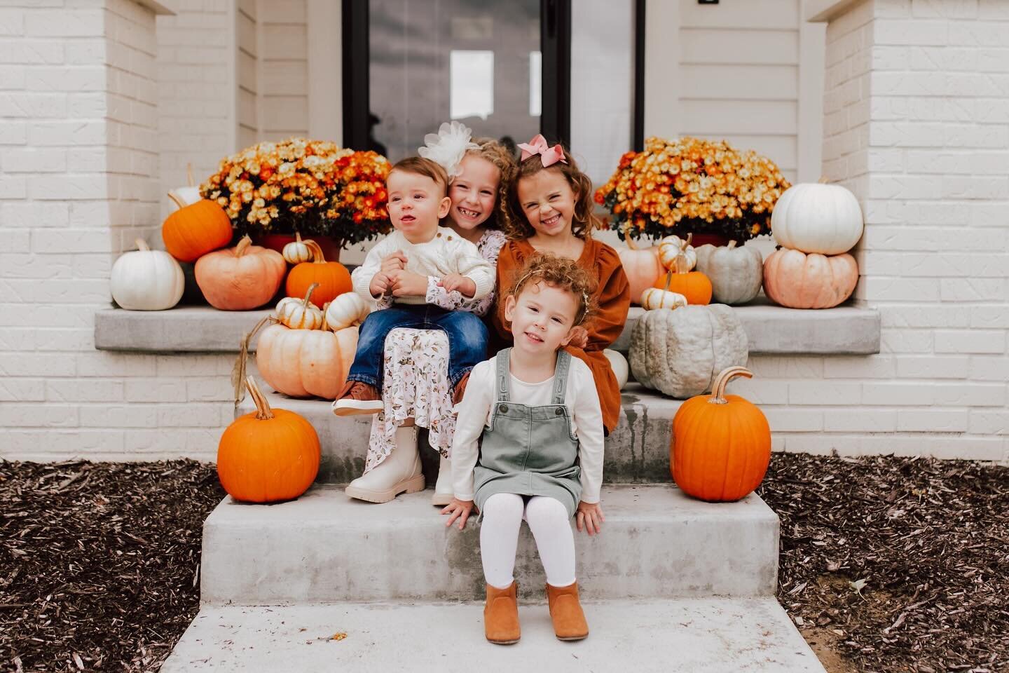 oh how these four captured my heart during their family session. 🥰