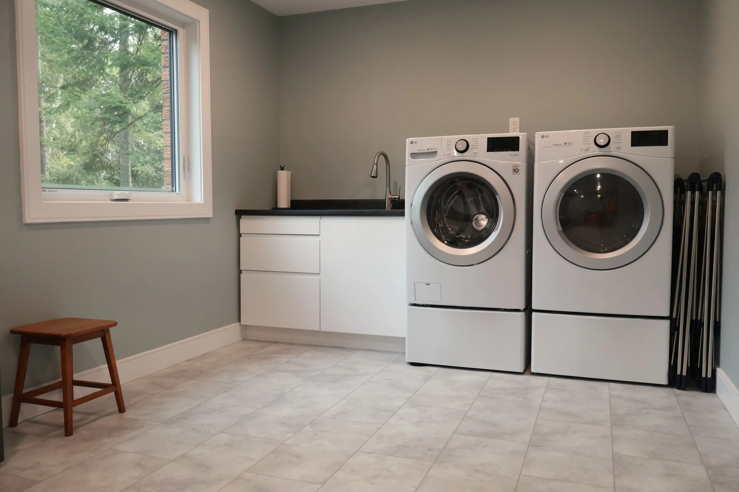 Wasaga laundry room 2