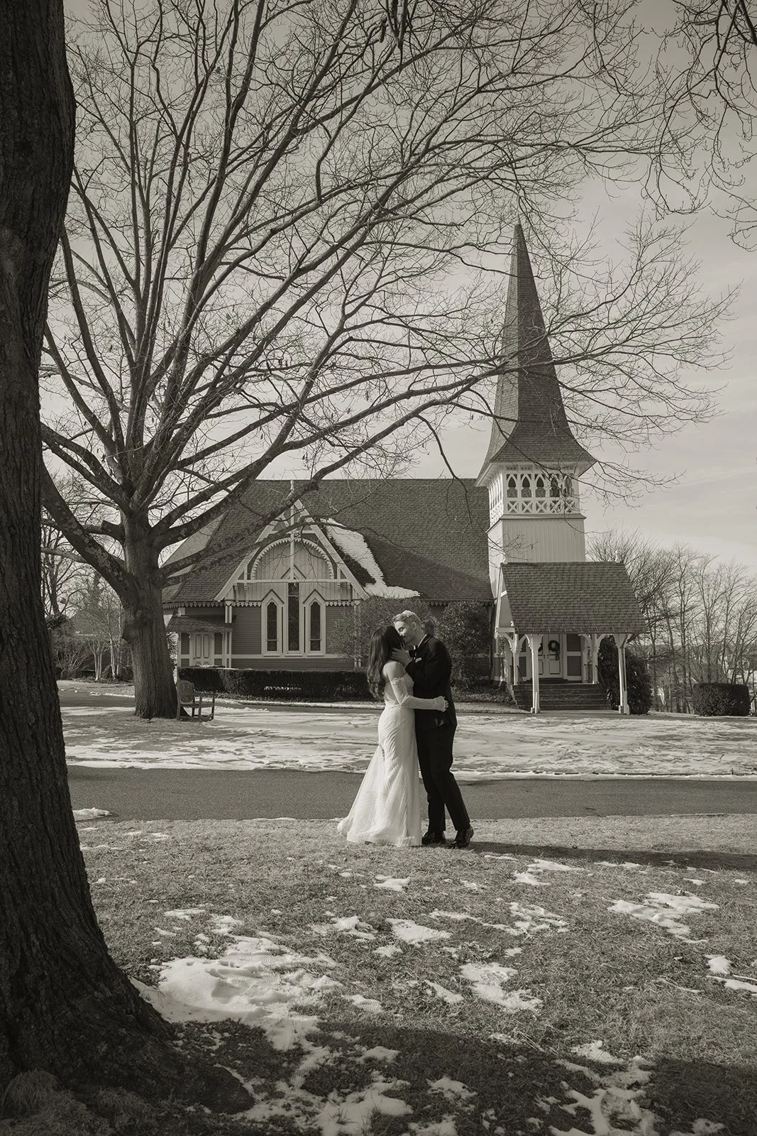 EvieandIan_HighlightsBlackandWhite_2399-Copy1.jpg