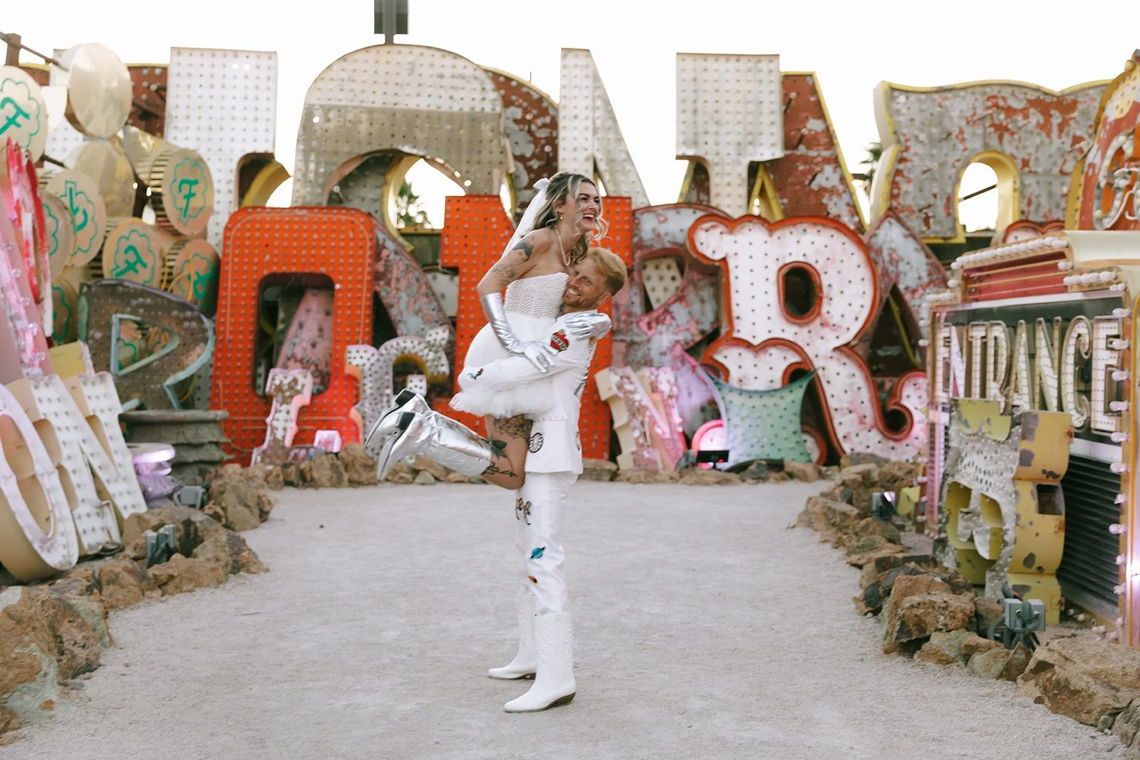 Lindsay and Bradley_s Wedding.Full Gallery-425.jpg